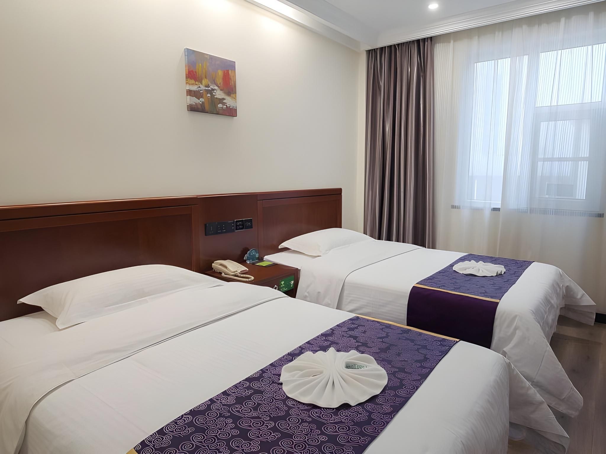 Twin Bed Room