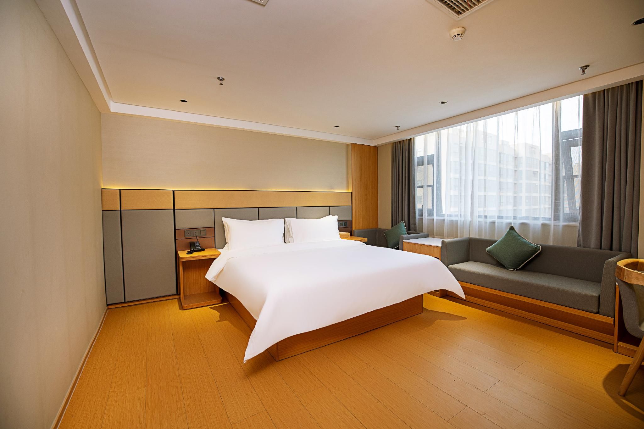 Starway Hotel Shangqiu Yucheng County Government Huazhu - Suite