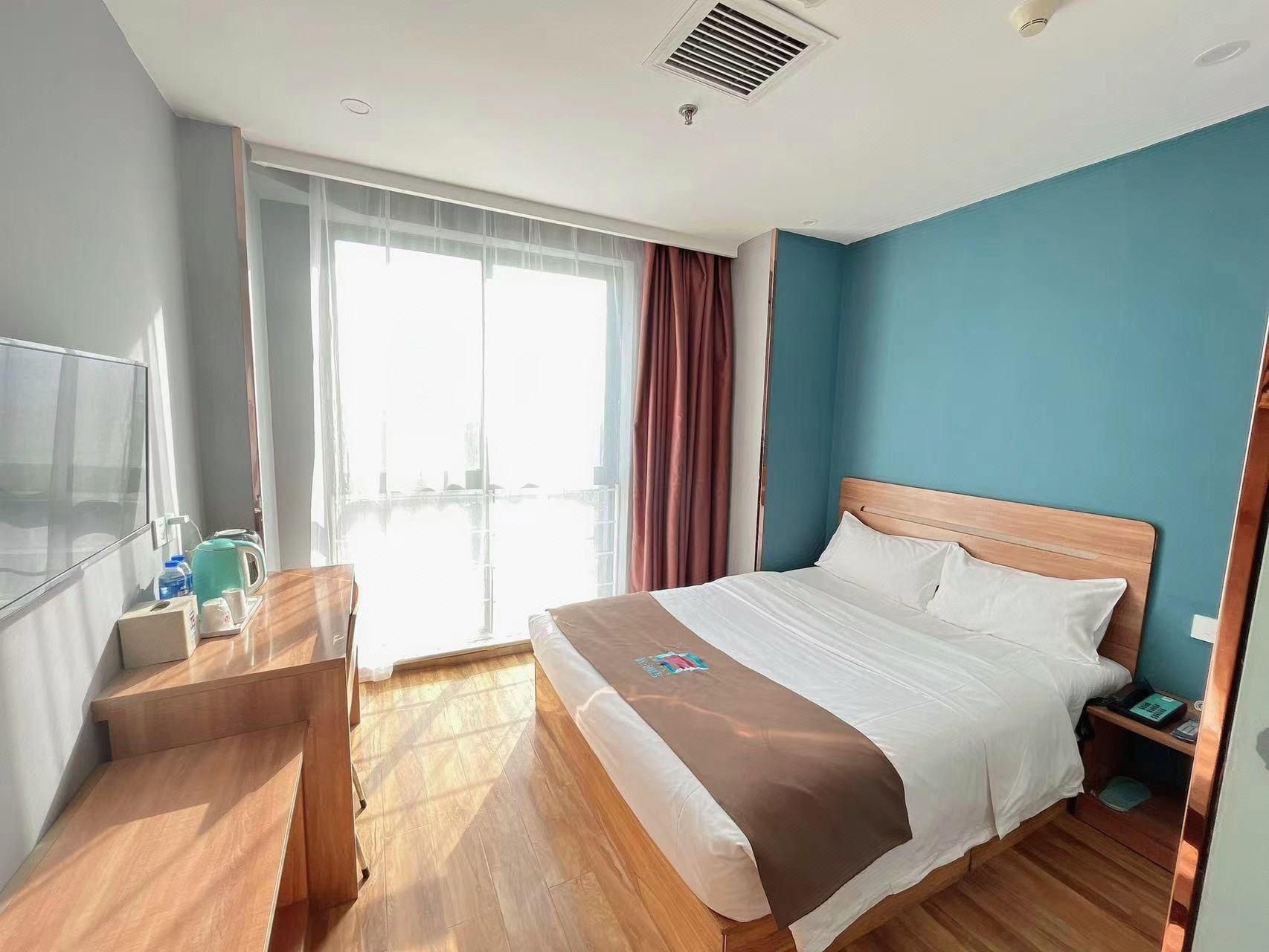 PAI Huixuan Bed Room