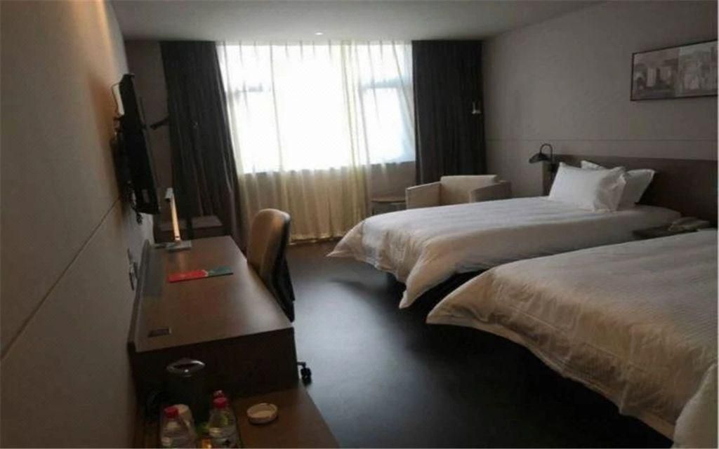 Business Standard Room A