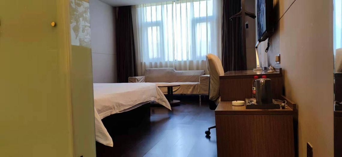 Business Standard Room A