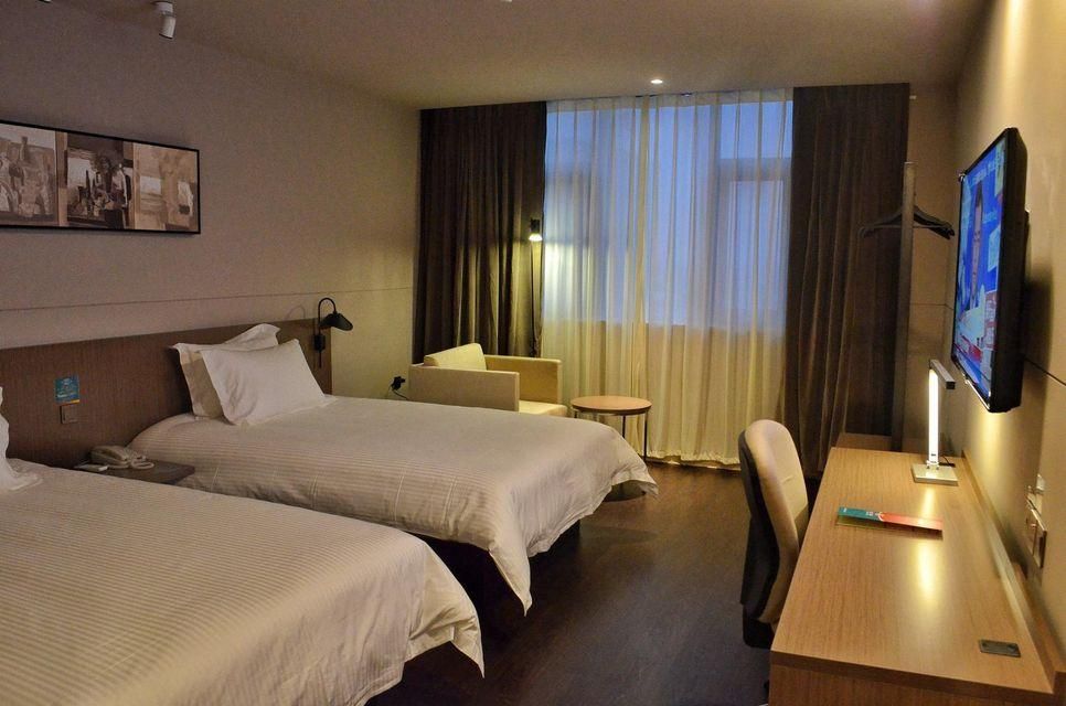 Business Standard room C