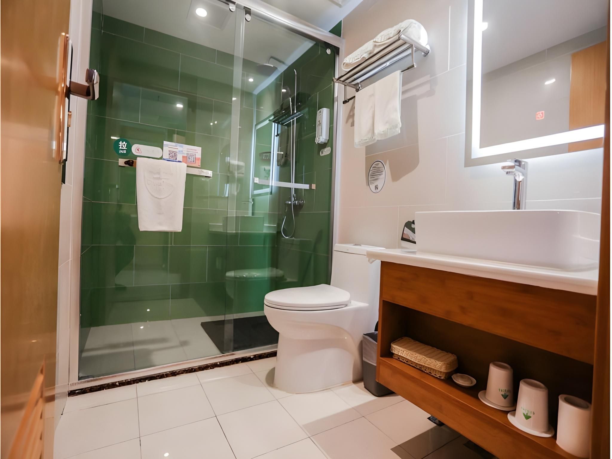 GreenTree Inn Shangqiu Ningling County Bus Station Superior 1 Queen 3