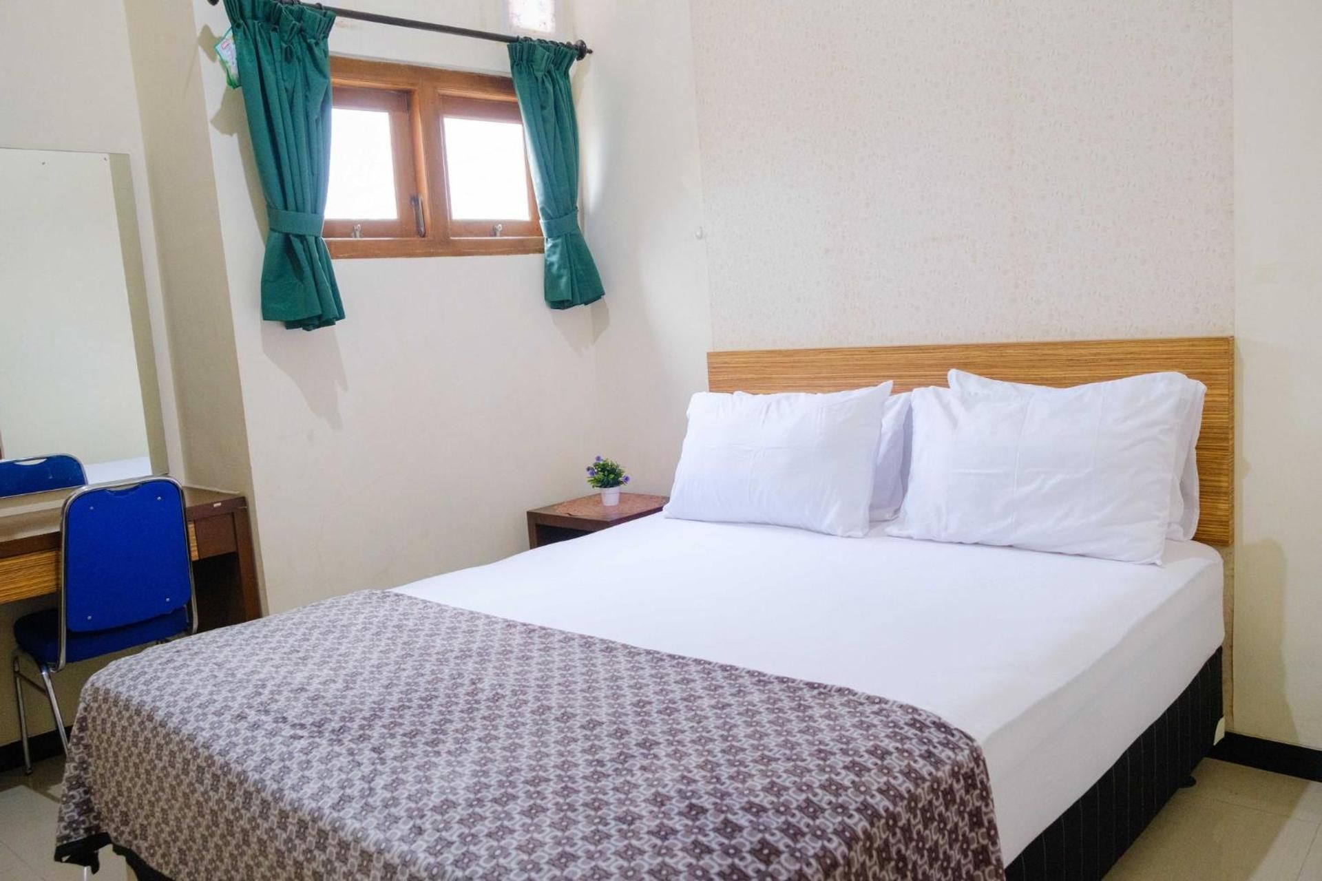 Homestay Griya Kinasih Syariah Pati Mitra RedDoorz Superior Room