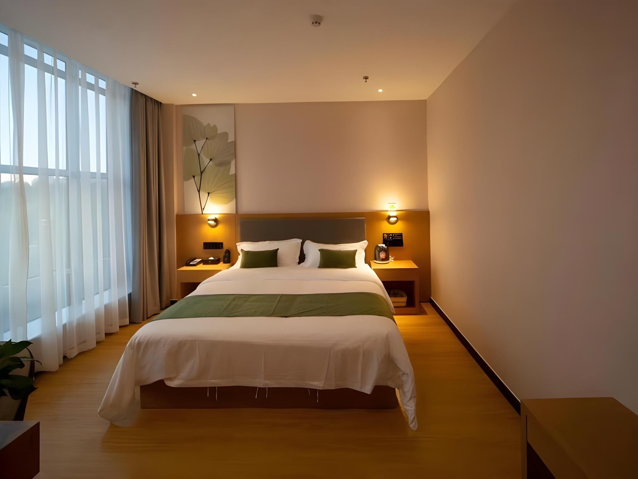 Hotel Queen Room