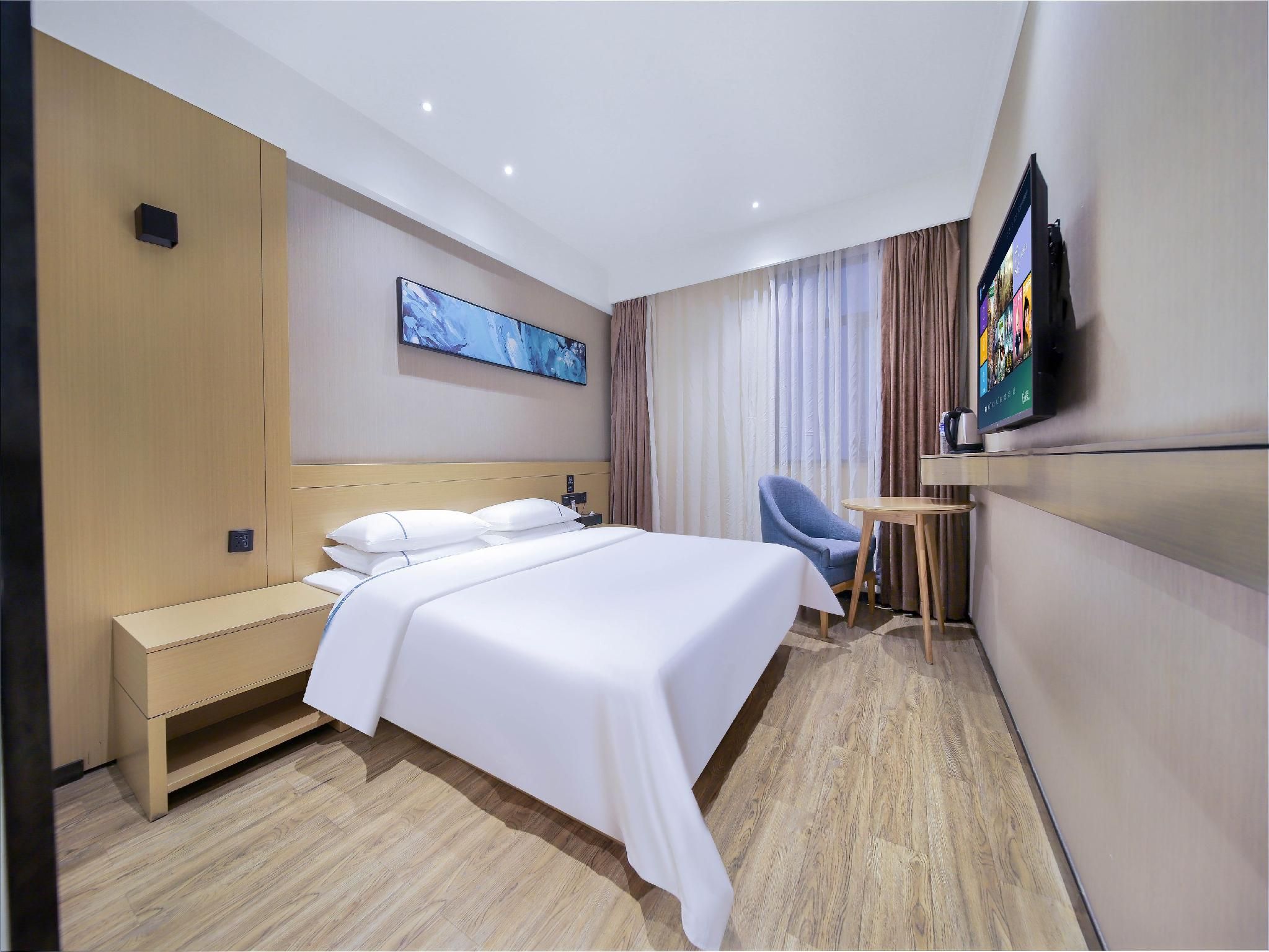 Business Queen Room