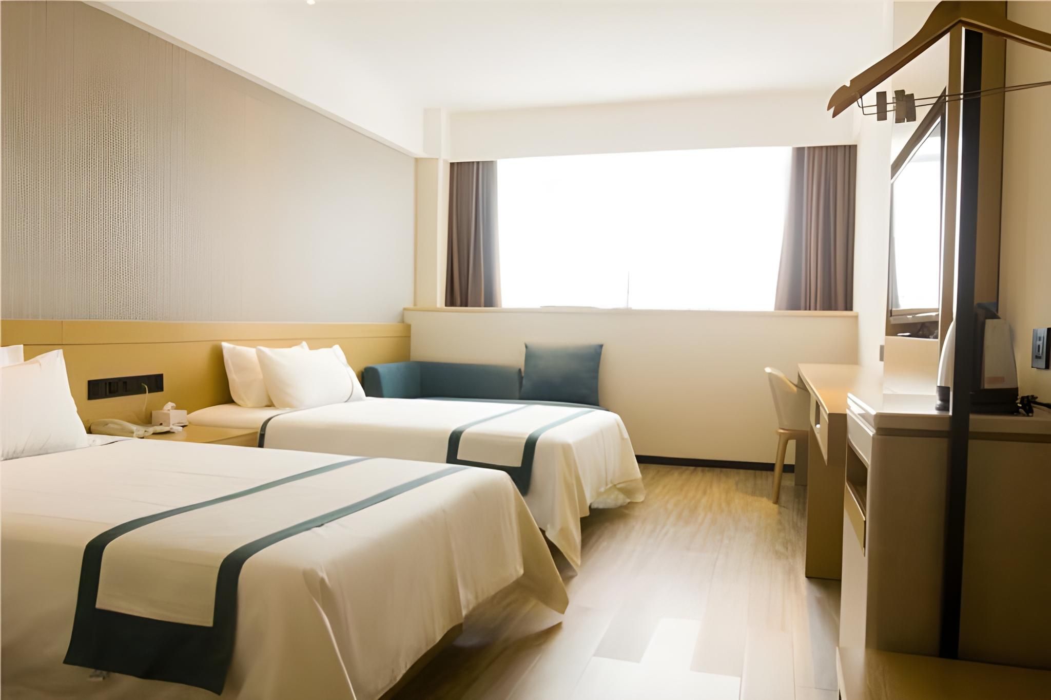 Dossen - City Family Room