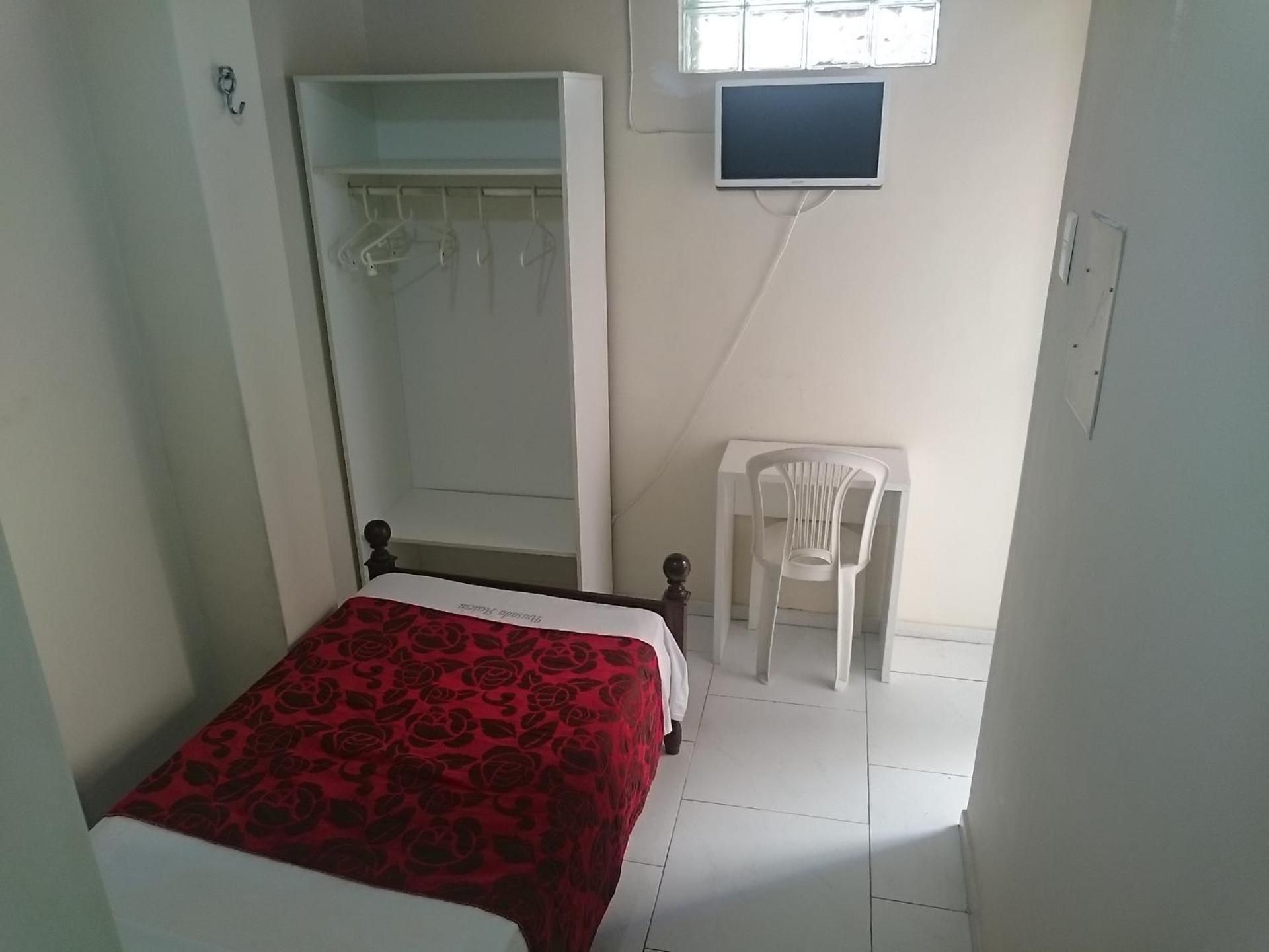 Single Room with Fan