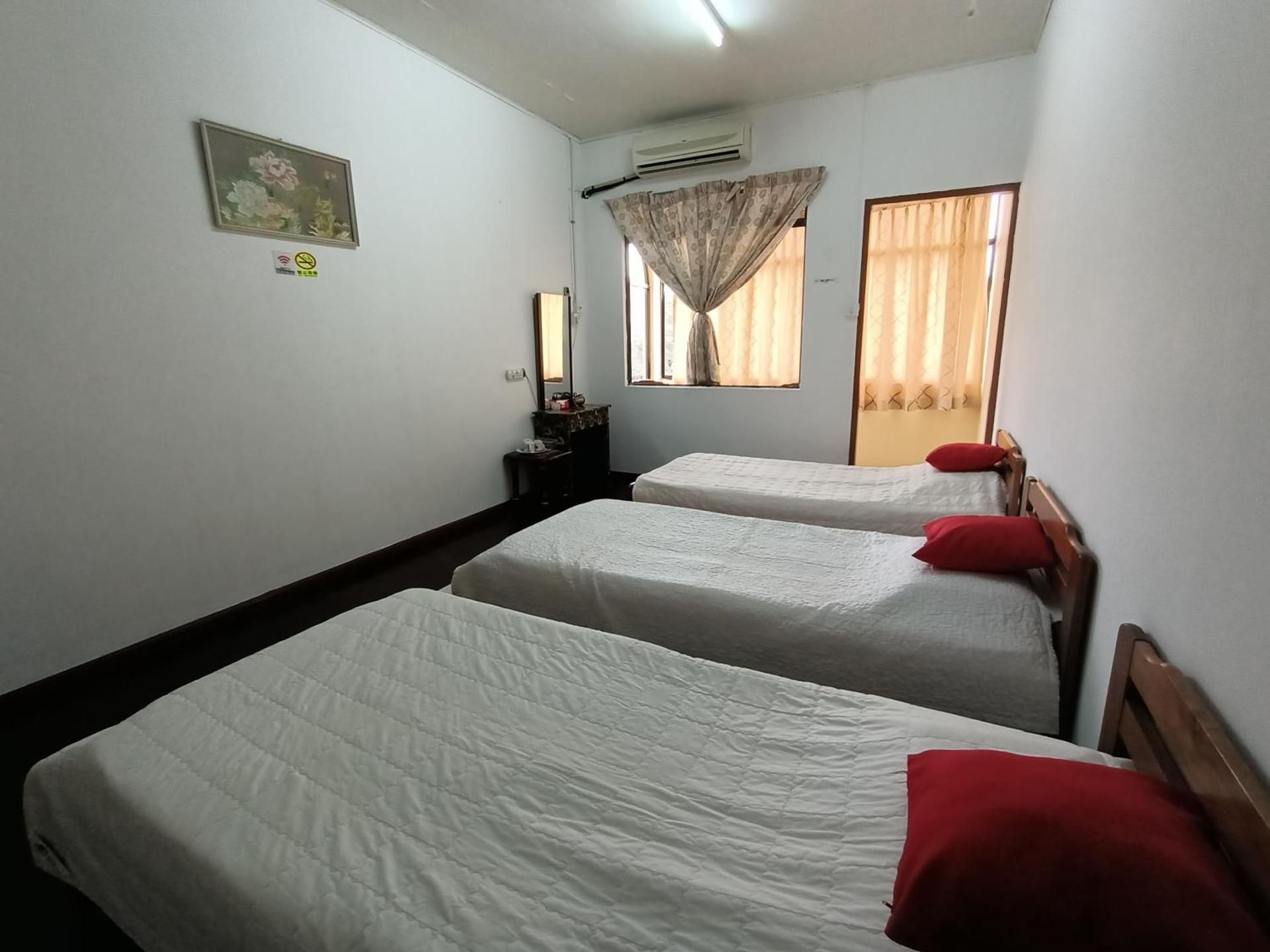 Triple Room with Shared Bathroom