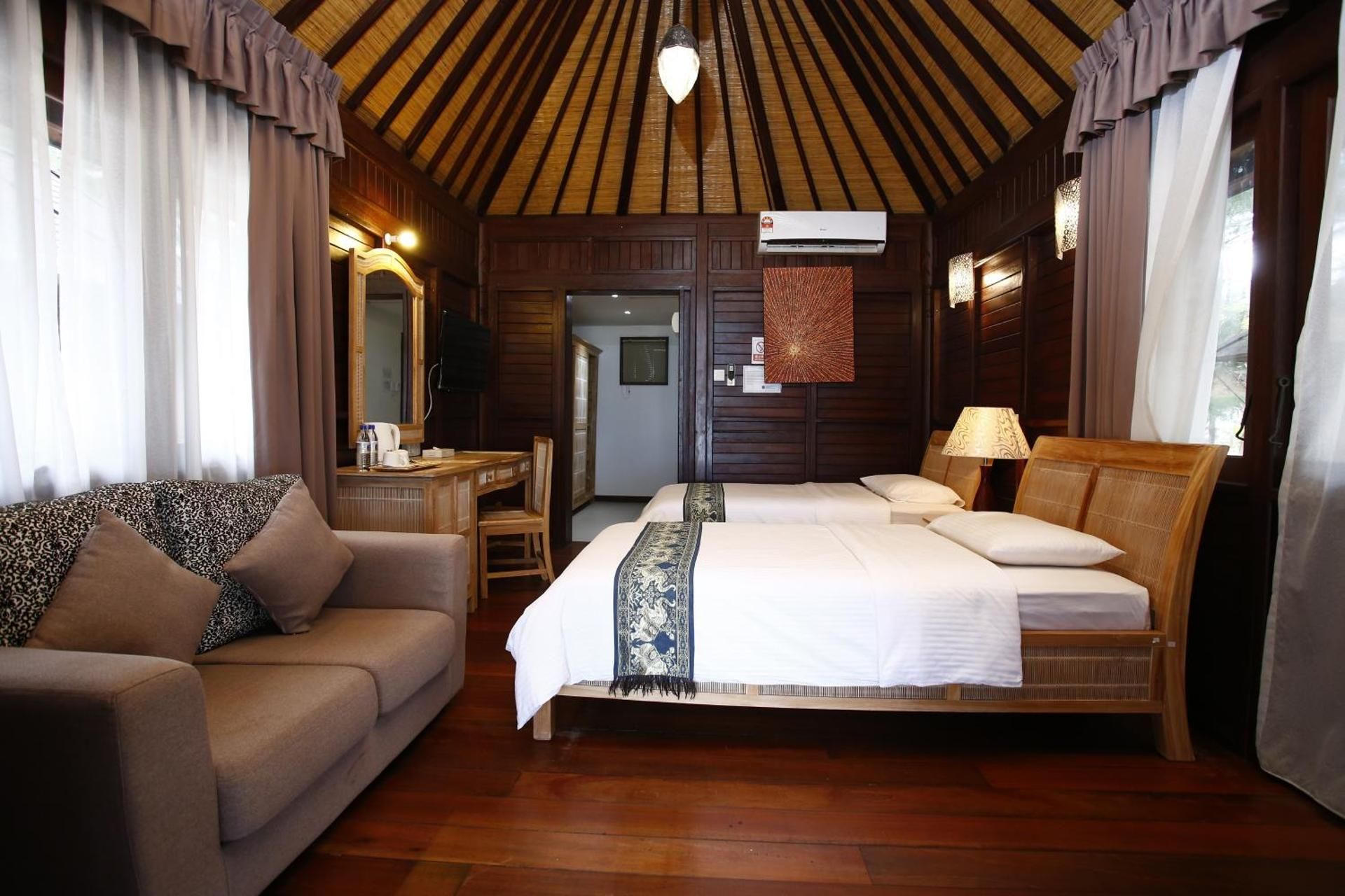 SEA & LAND TRANSFER INCLUDED - Chalet Sea View Twin