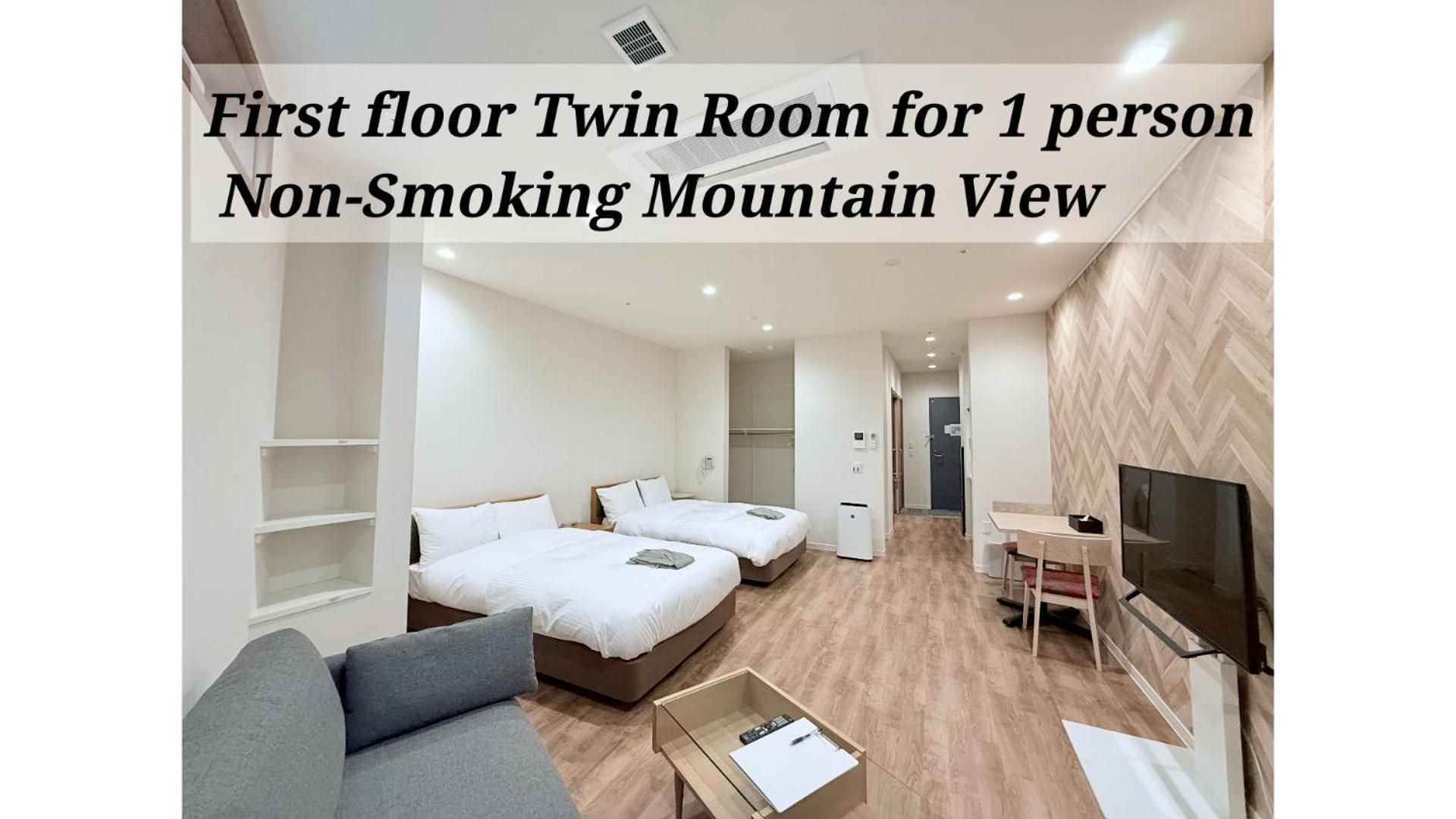 Single Room with Mountain View