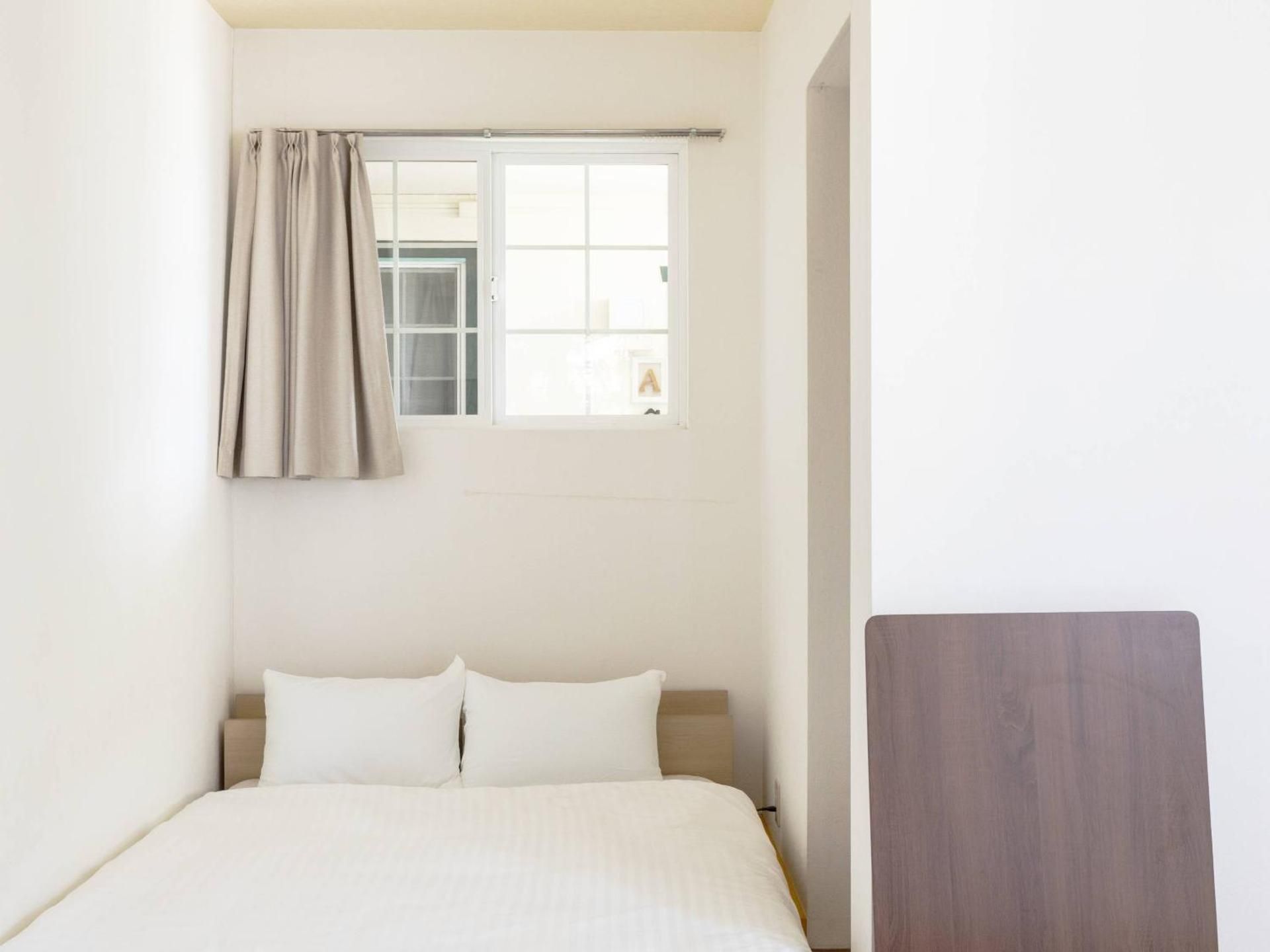 Twin Room with Shower