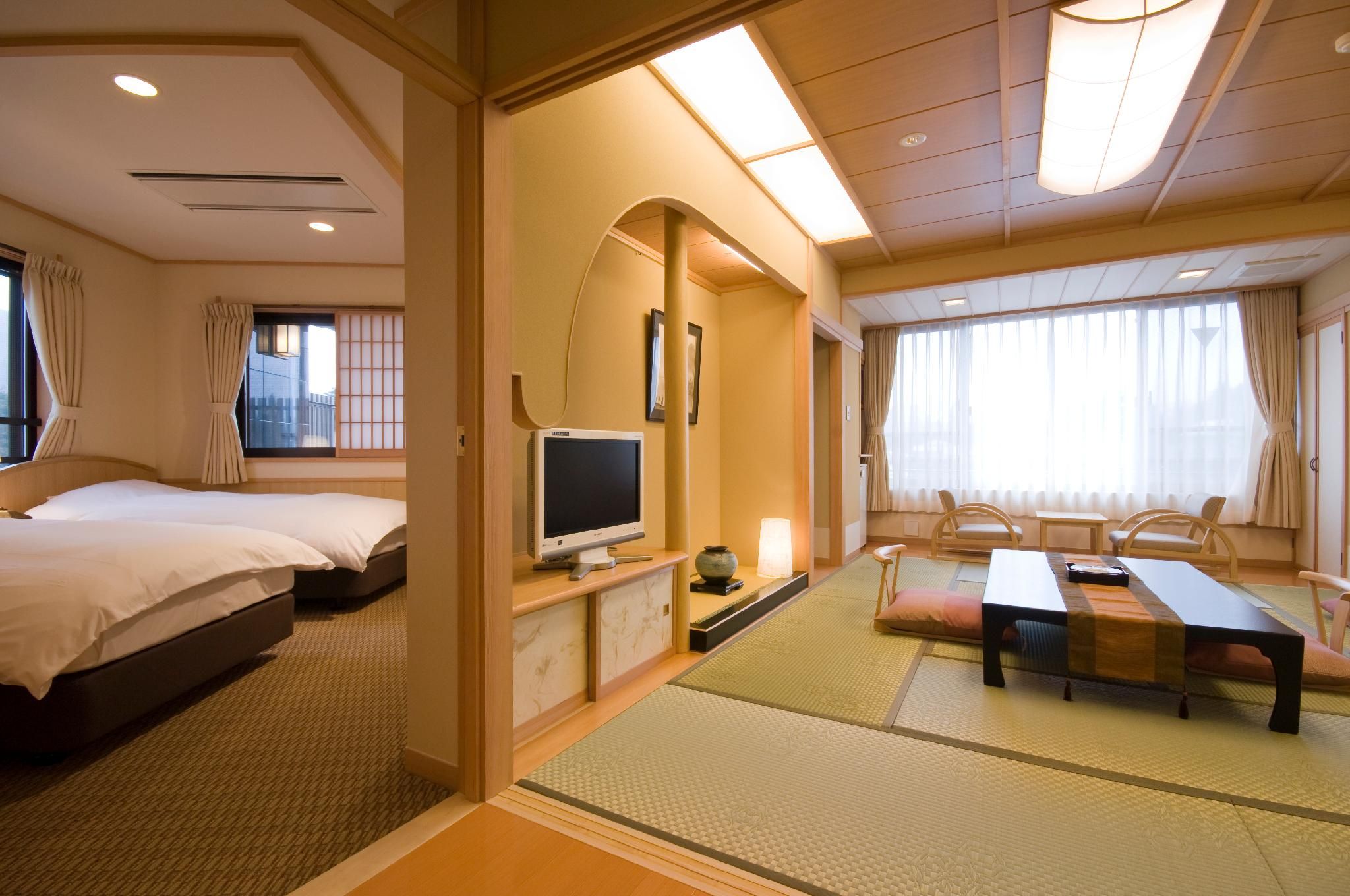 4th Floor Japanese-Western Style Room with Open-Air Bath