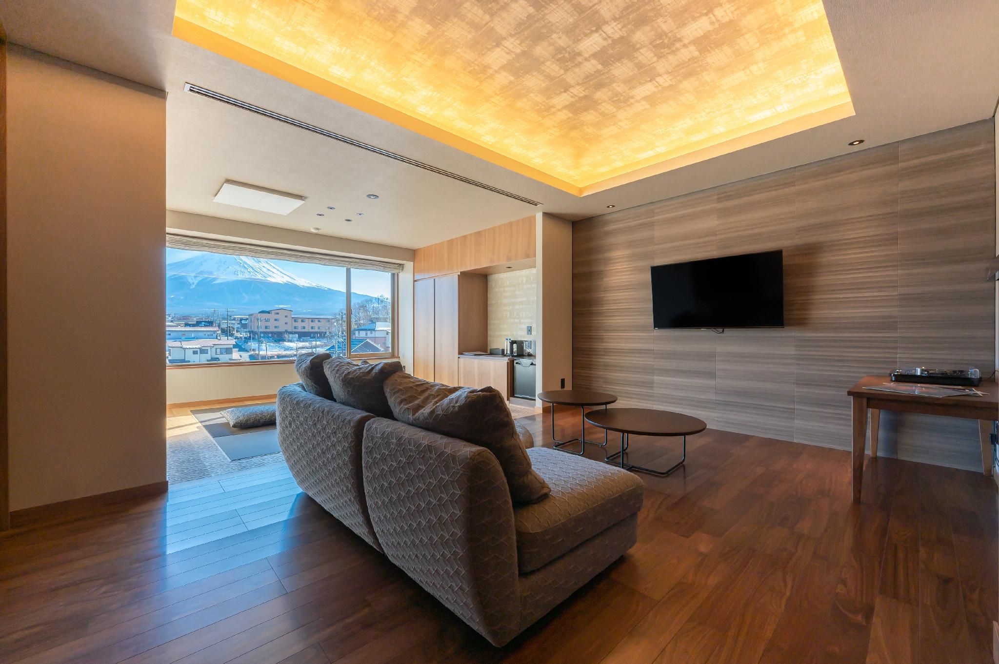 Oike 5th Floor Mount Fuji View Suite