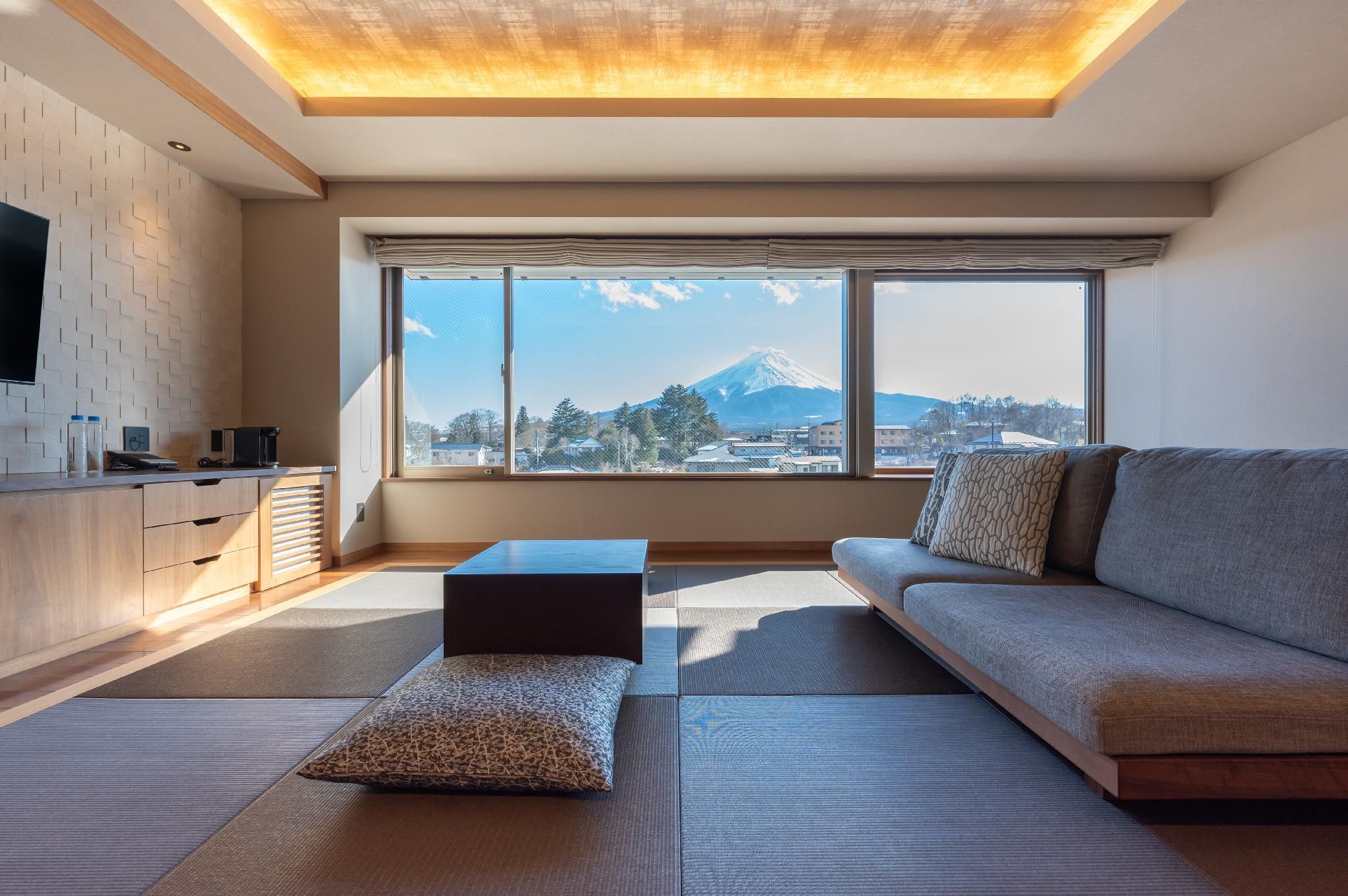 5th Floor Mount Fuji View Japanese-Western Style Room with Bath