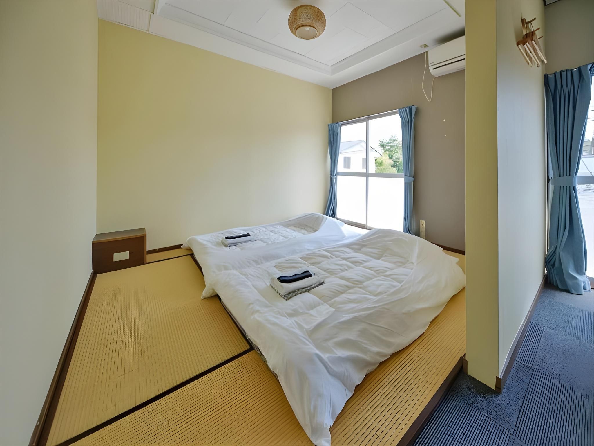 Twin Room - Non-Smoking