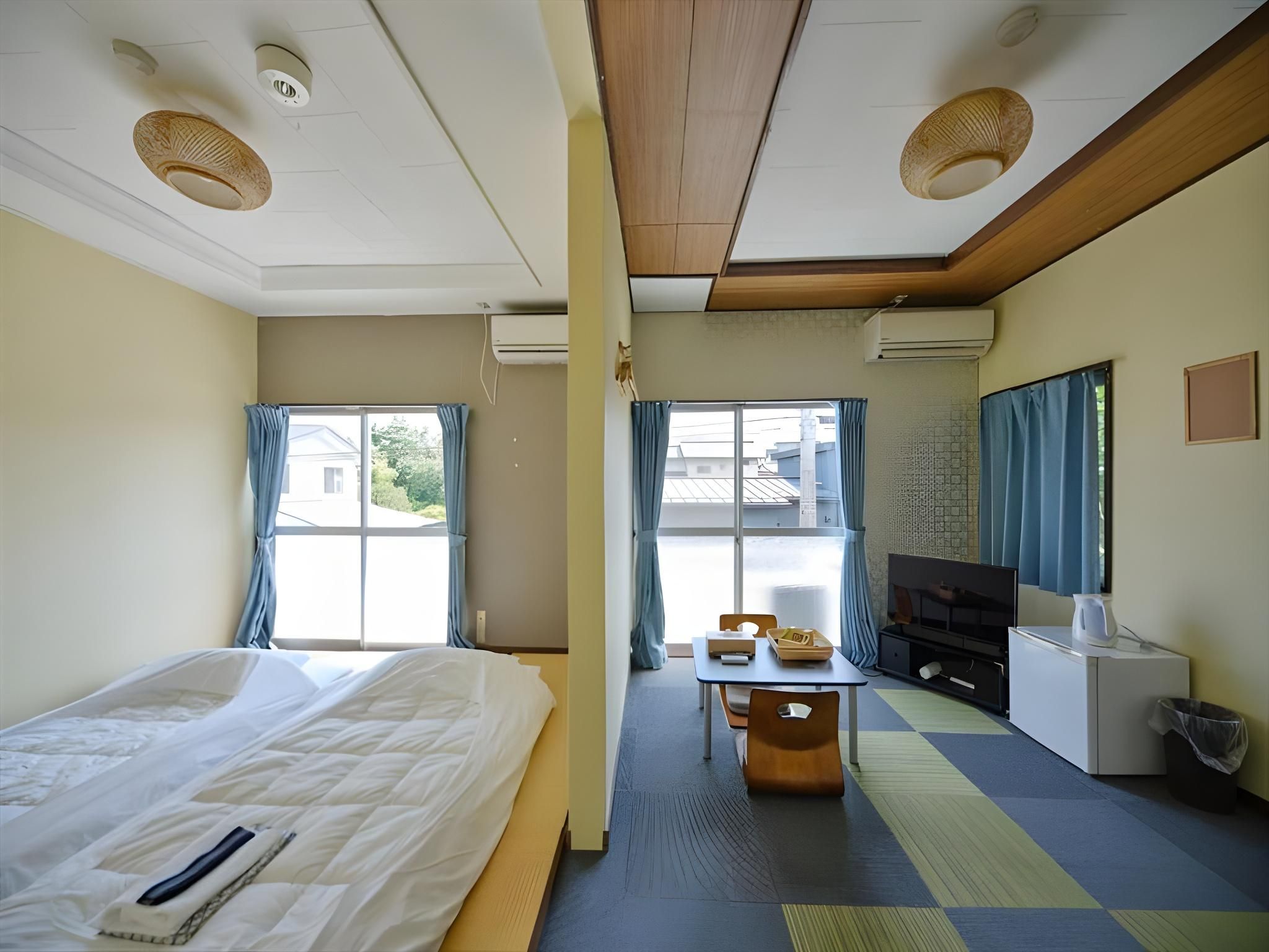 Twin Room - Non-Smoking