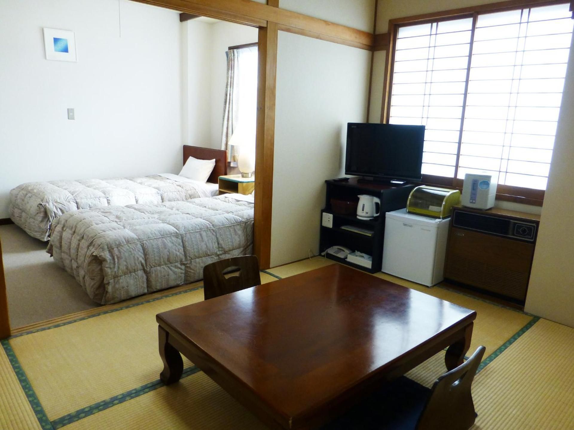 Budget Twin Room with Tatami Area