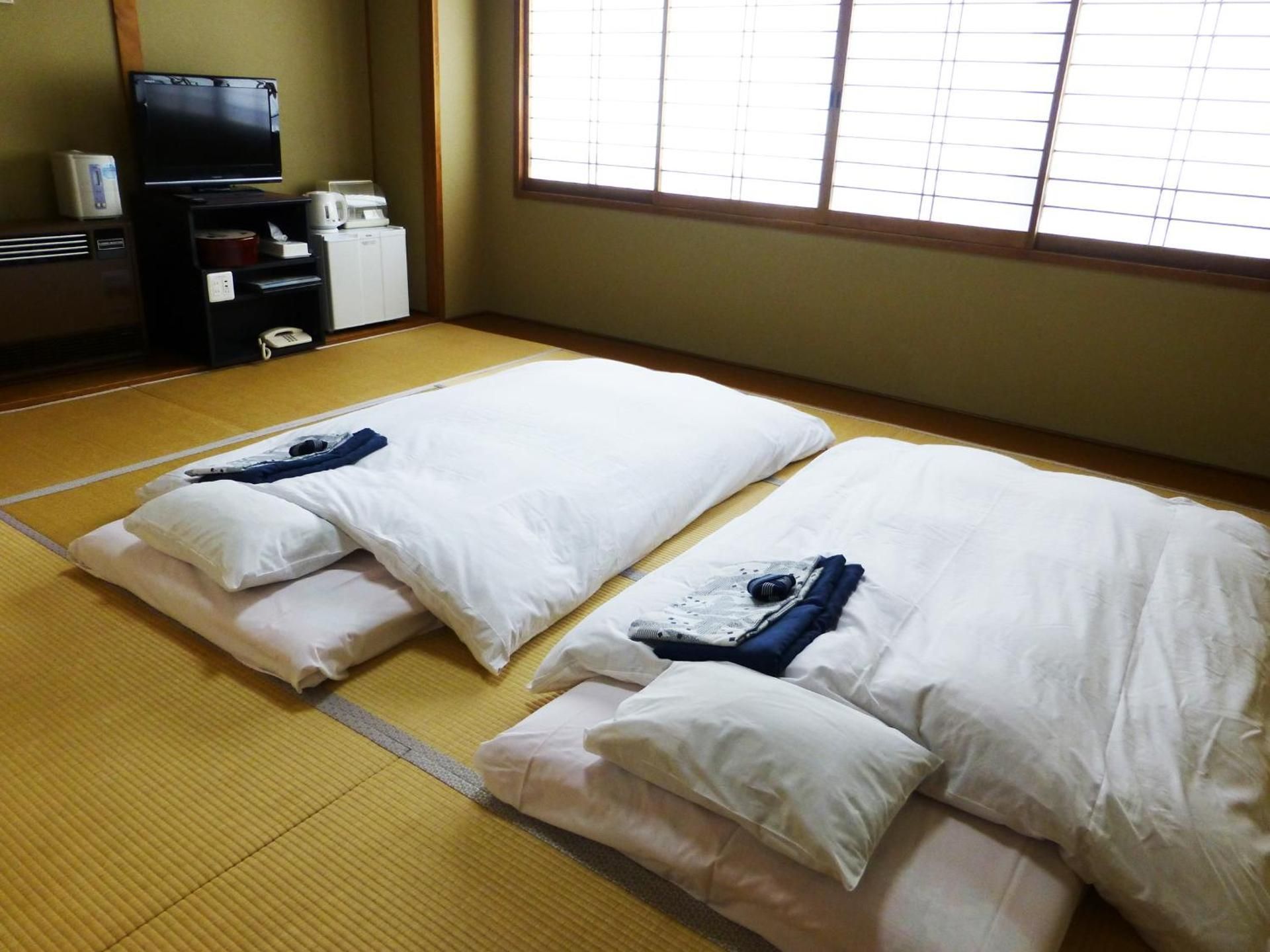 Budget Japanese-Style Room