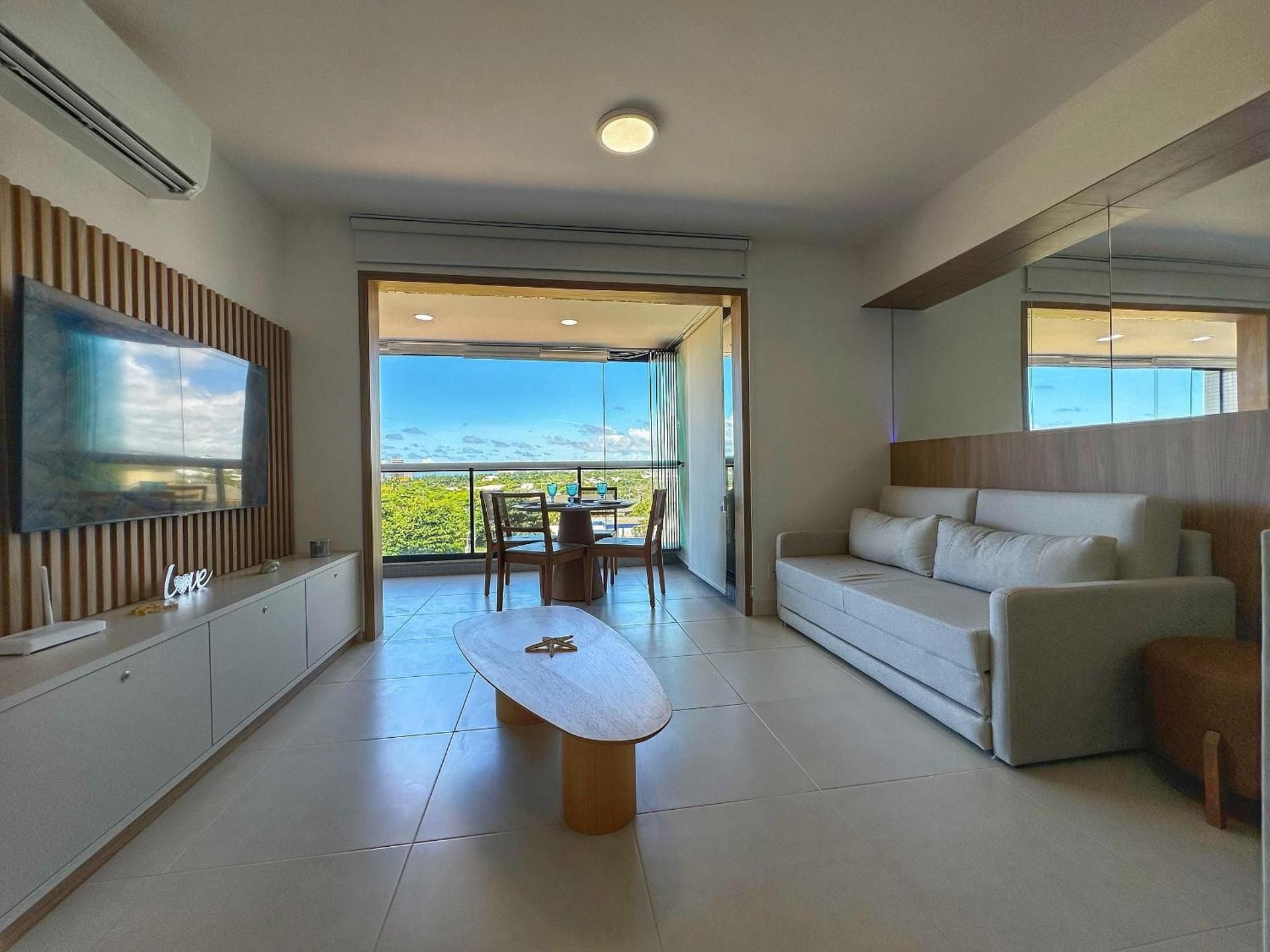 Deluxe One-Bedroom Apartment with Ocean View