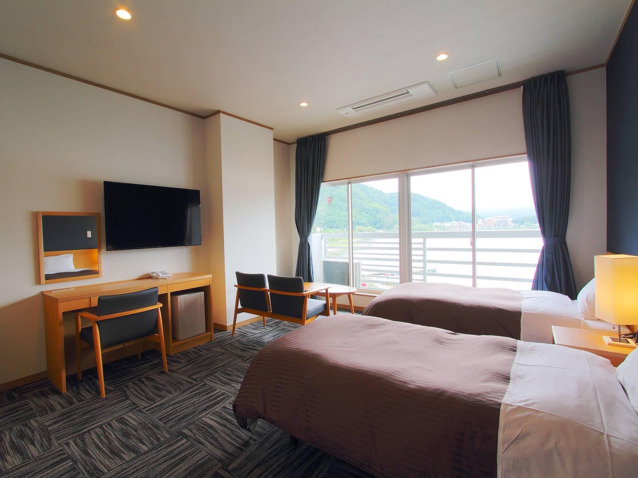 Mount Fuji and Lake View Twin Room with Terrace - Non-Smoking