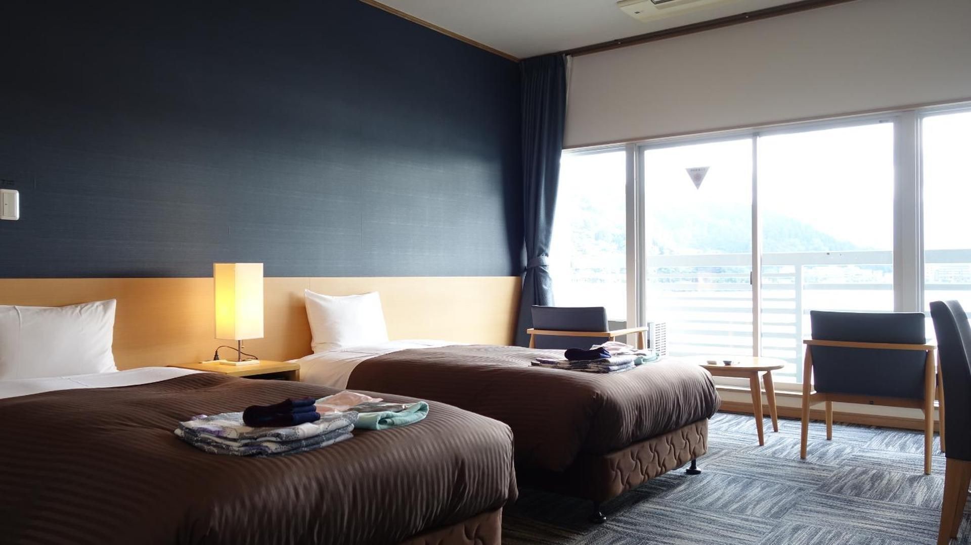 Deluxe Twin Room with Mt.Fuji and Lake View - Non-Smoking