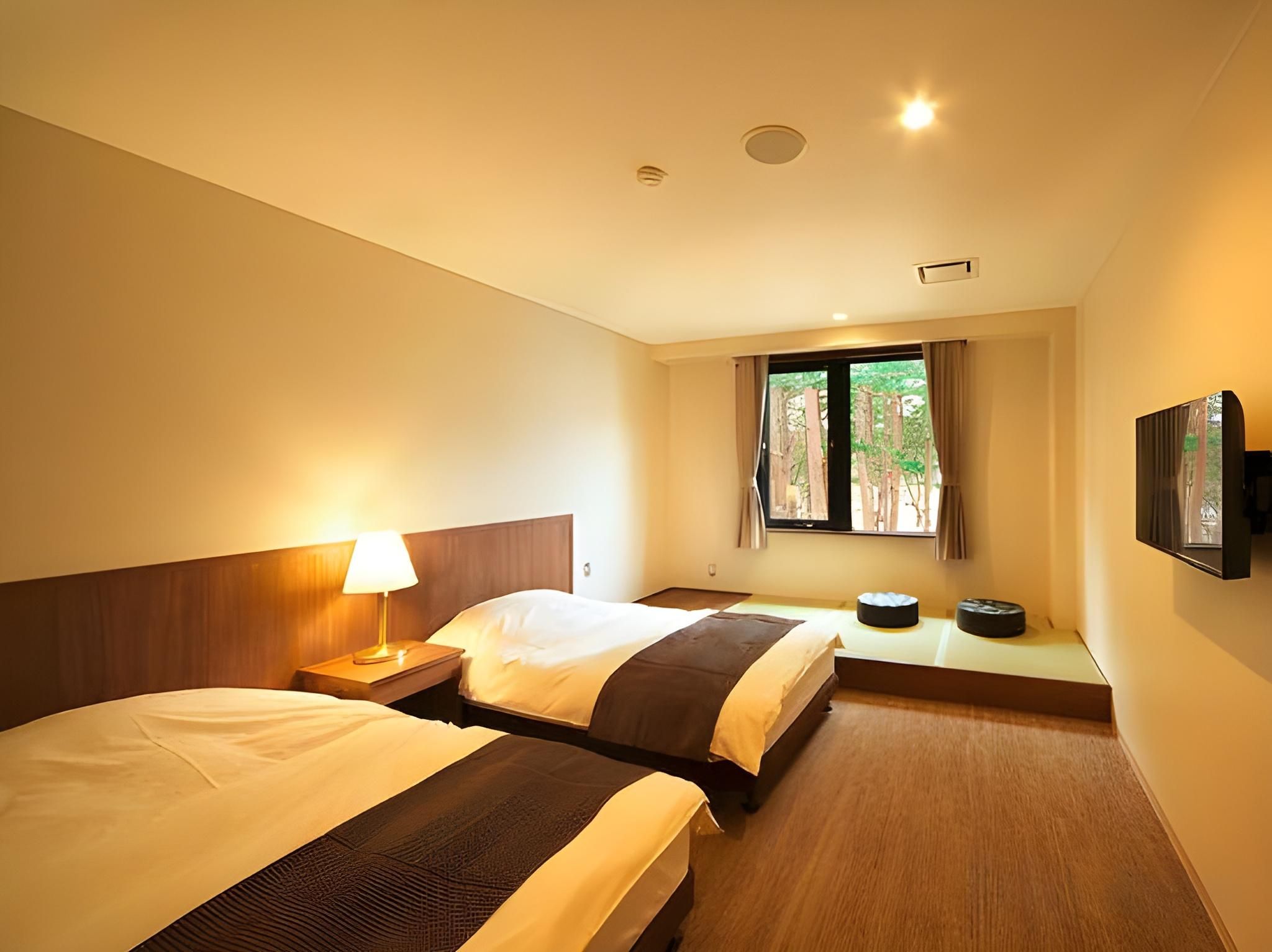 Japanese-Western Style Room East Building - Non-Smoking