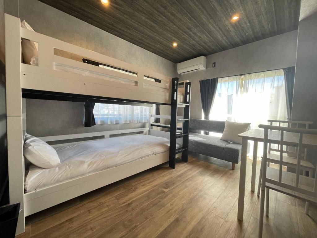 Triple Guest Room