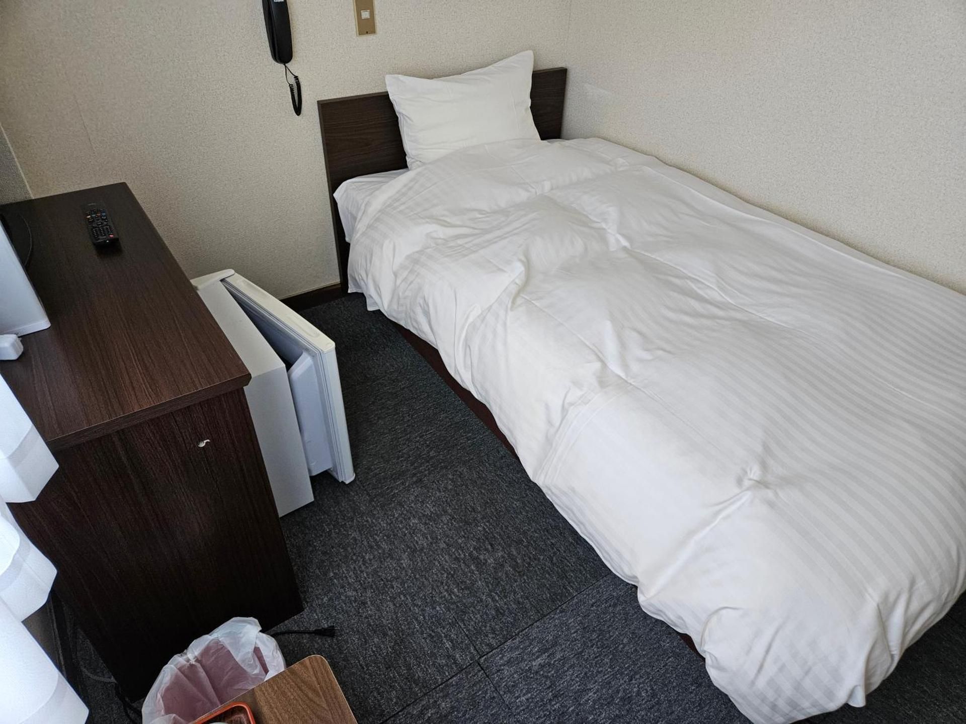 Single Room - Non-Smoking