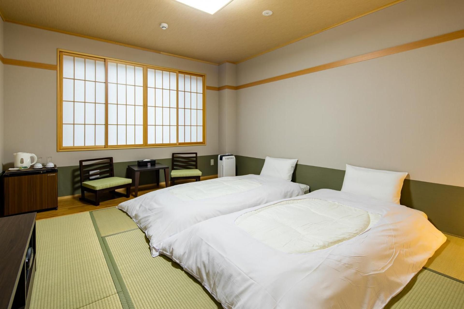 Japanese-Style Room with Parking Side