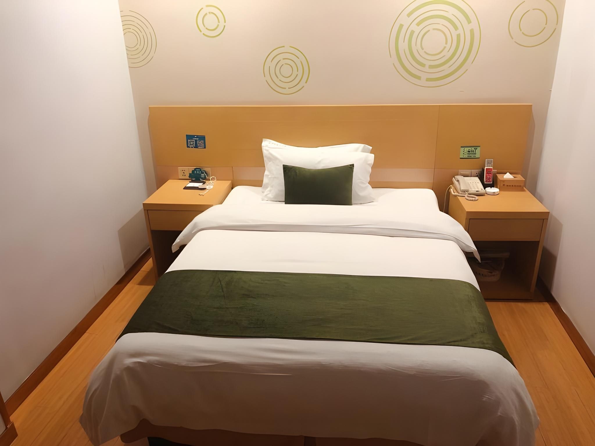 GTR - 1 Bed Guest Room no Window
