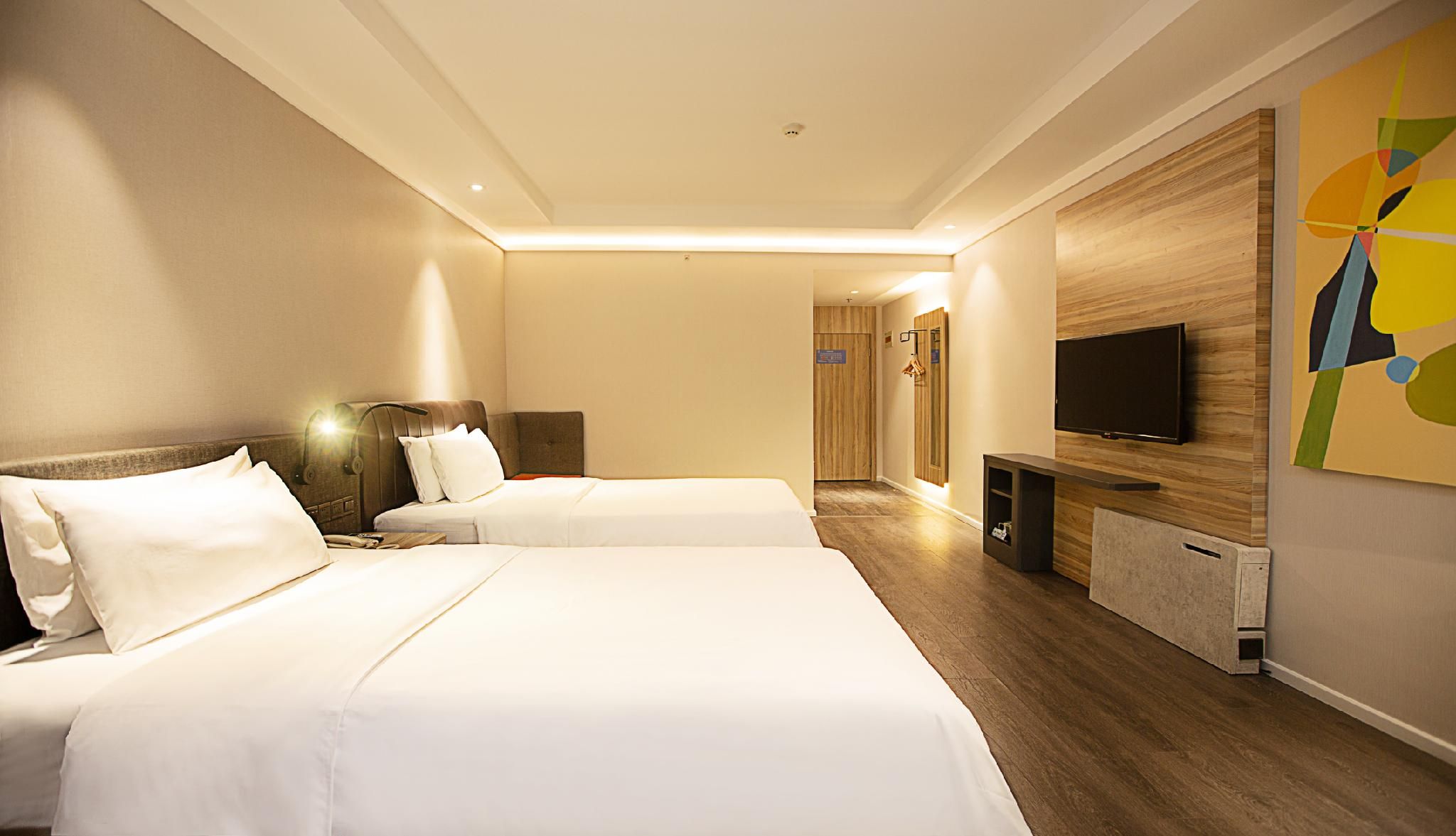 Huazhu - Family Room