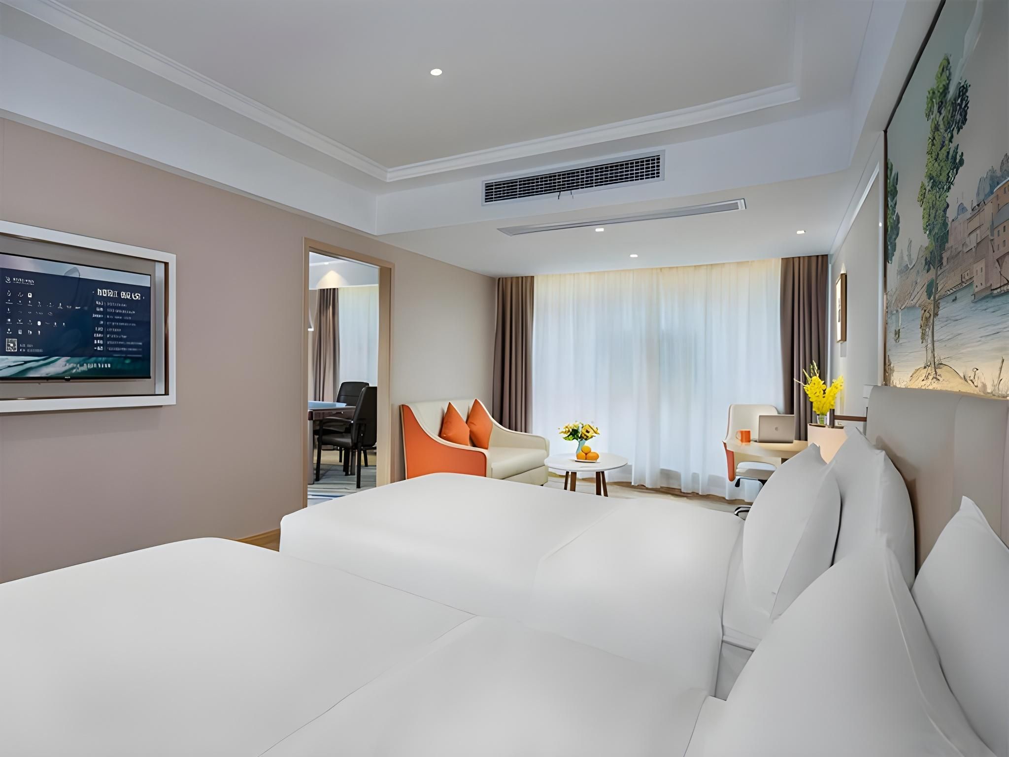 Vienna - Functional Chess Room With Twin Bed