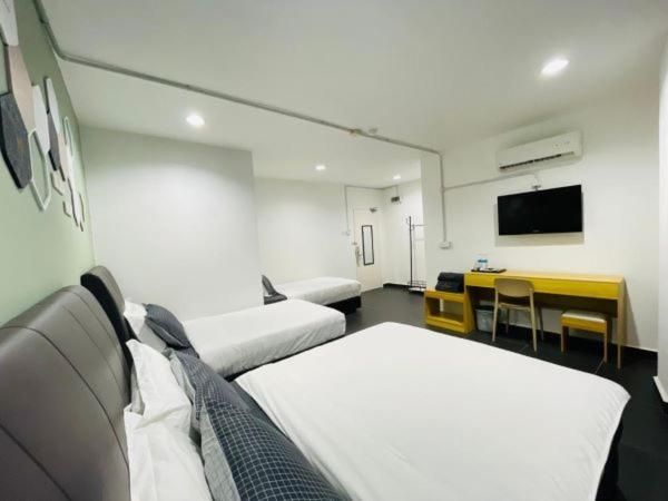 Deluxe Family Suite