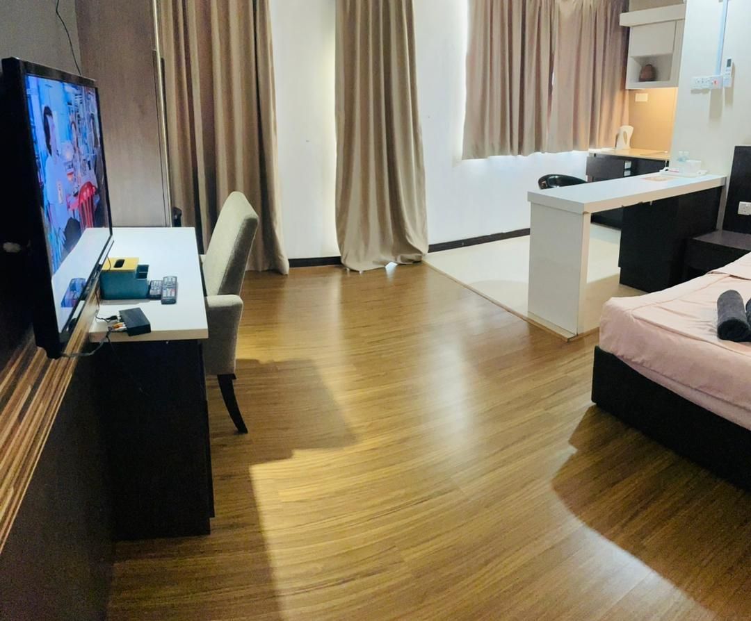 Queen Room