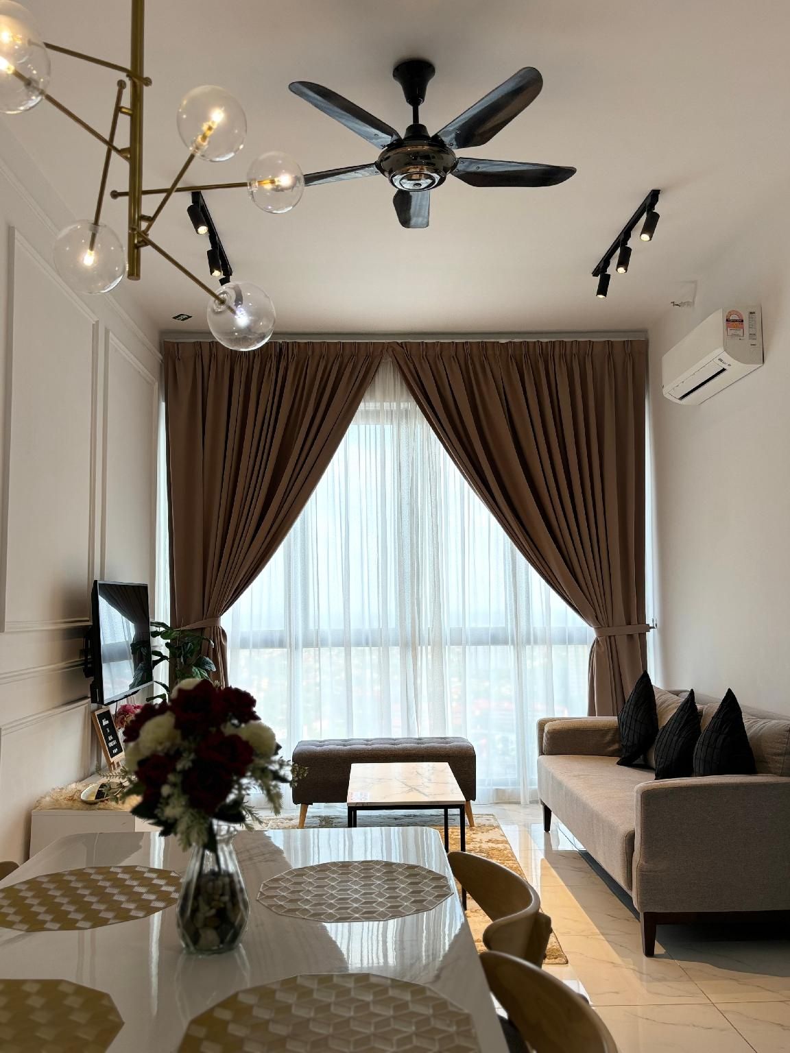 One Bed Room