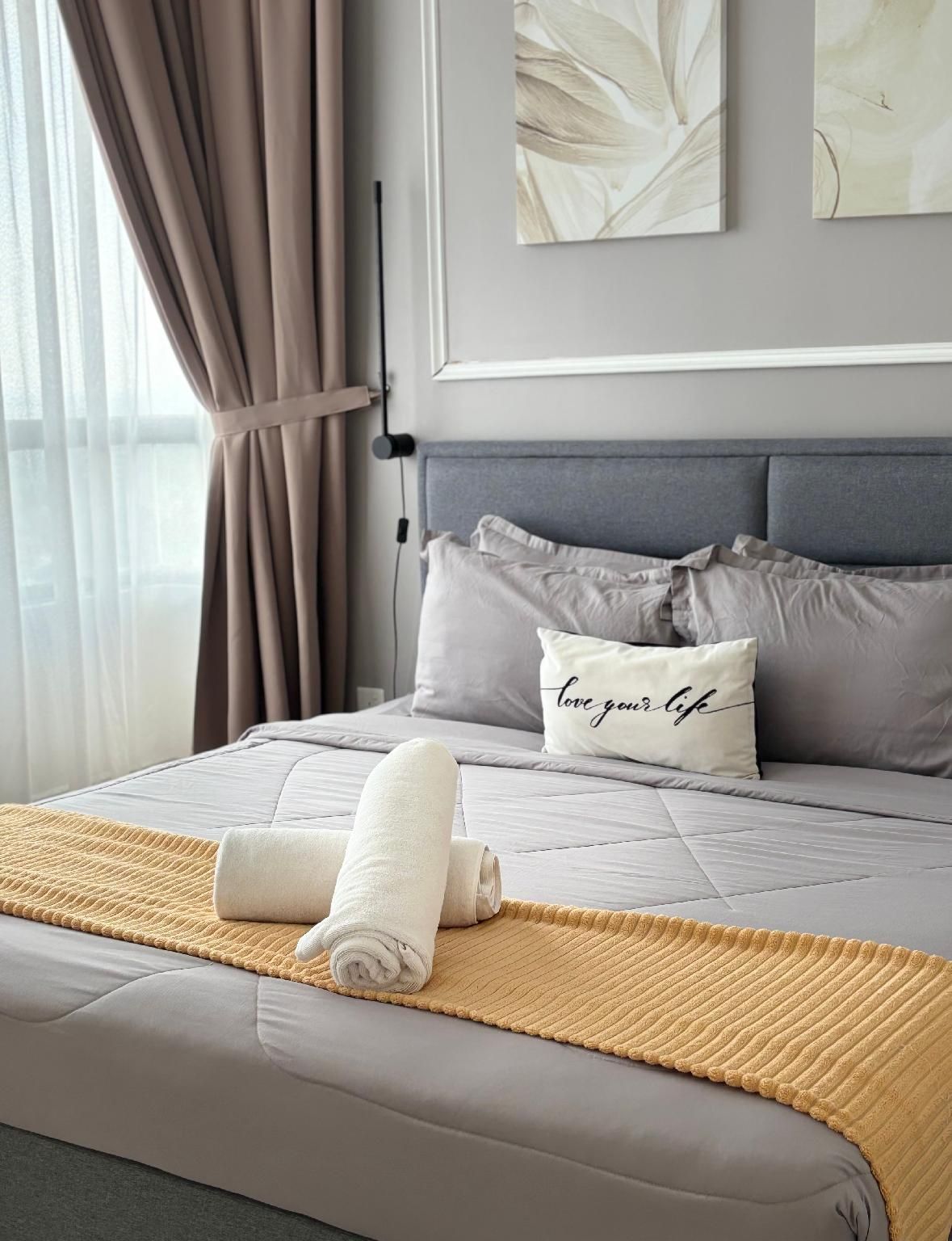 One Bed Room