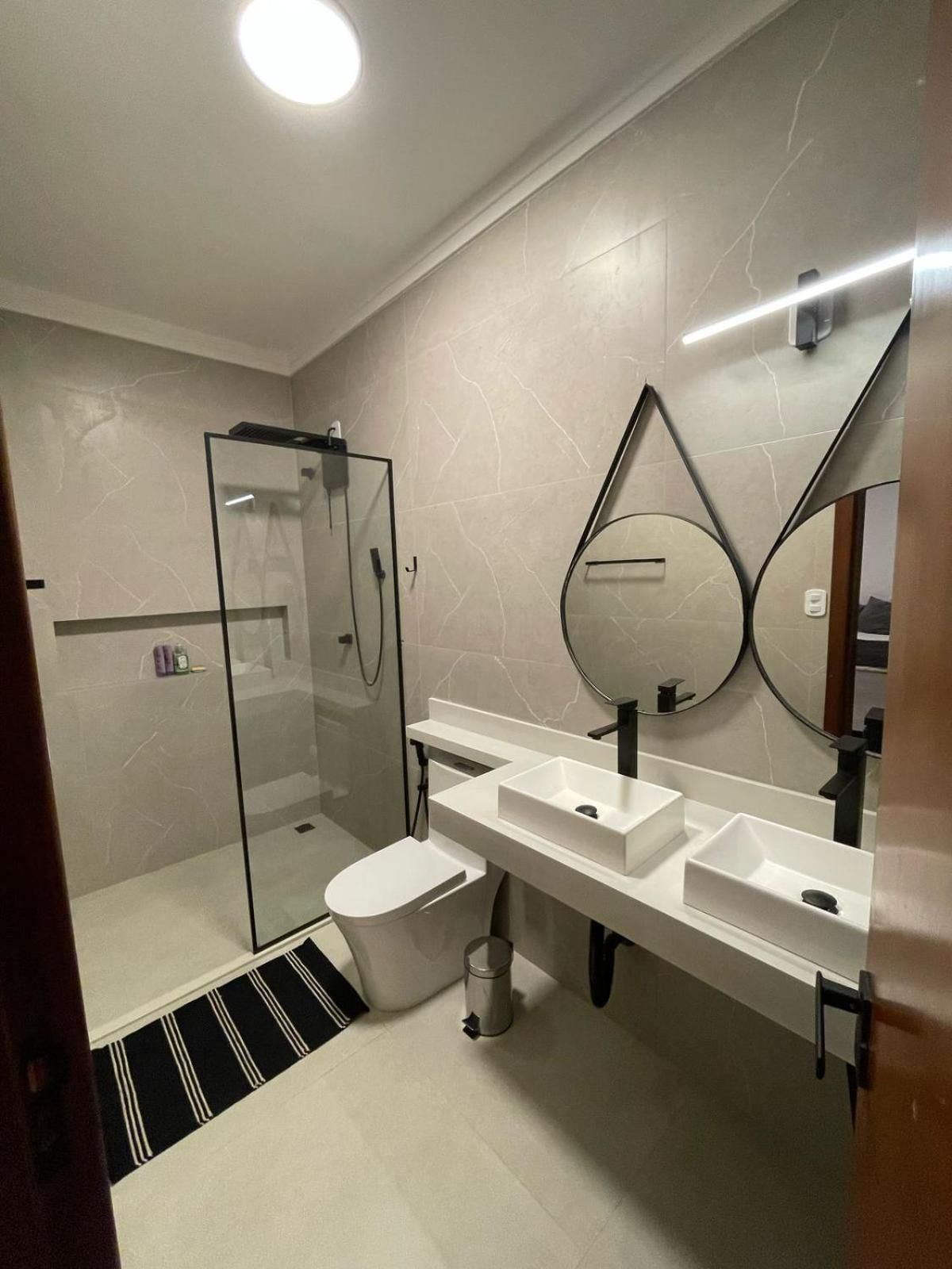 King Suite with Pool View