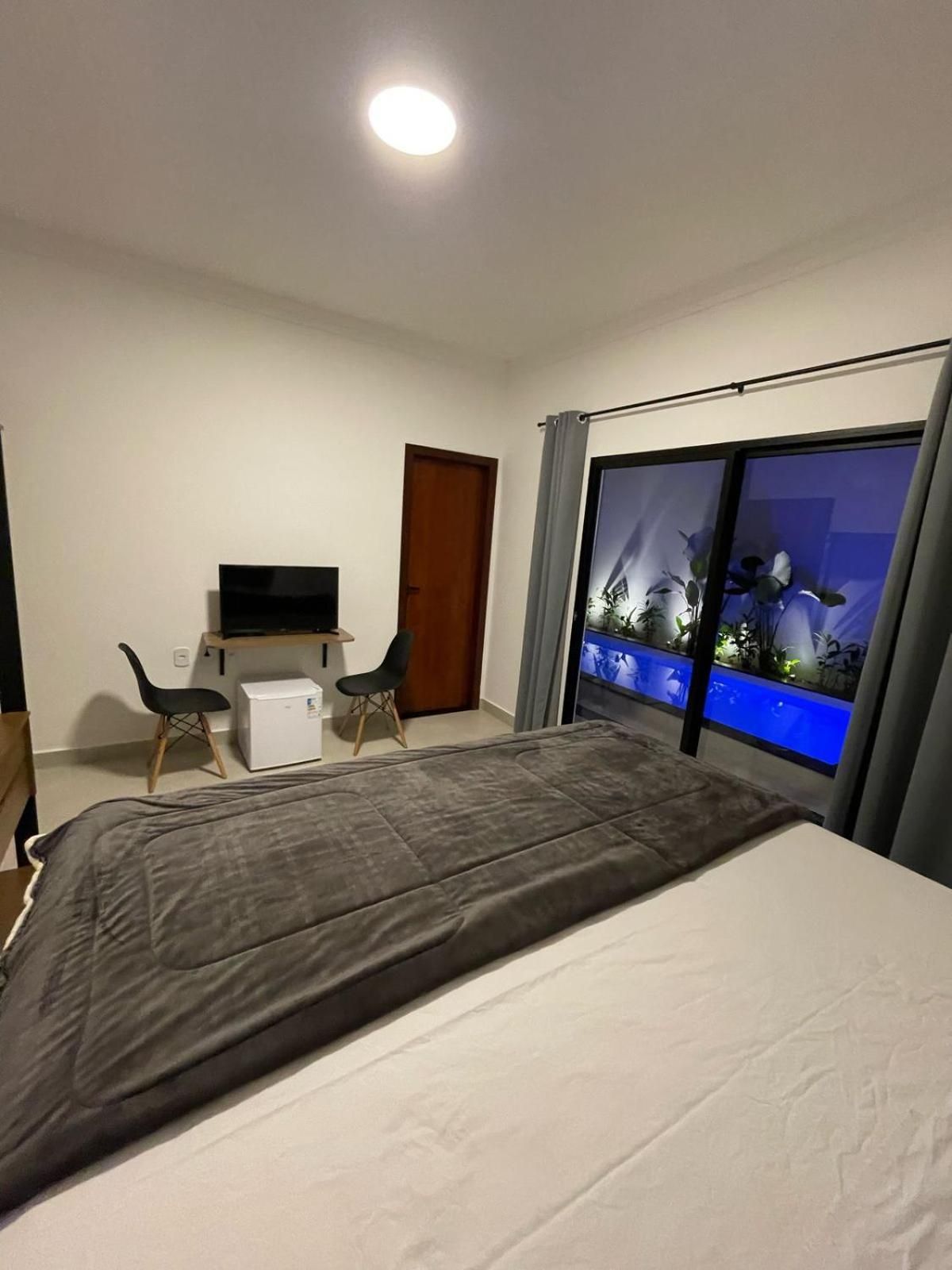 King Suite with Pool View