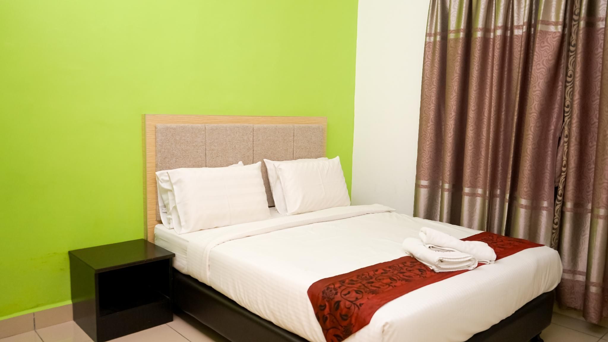 2-Bedroom Apartment with Kitchenette