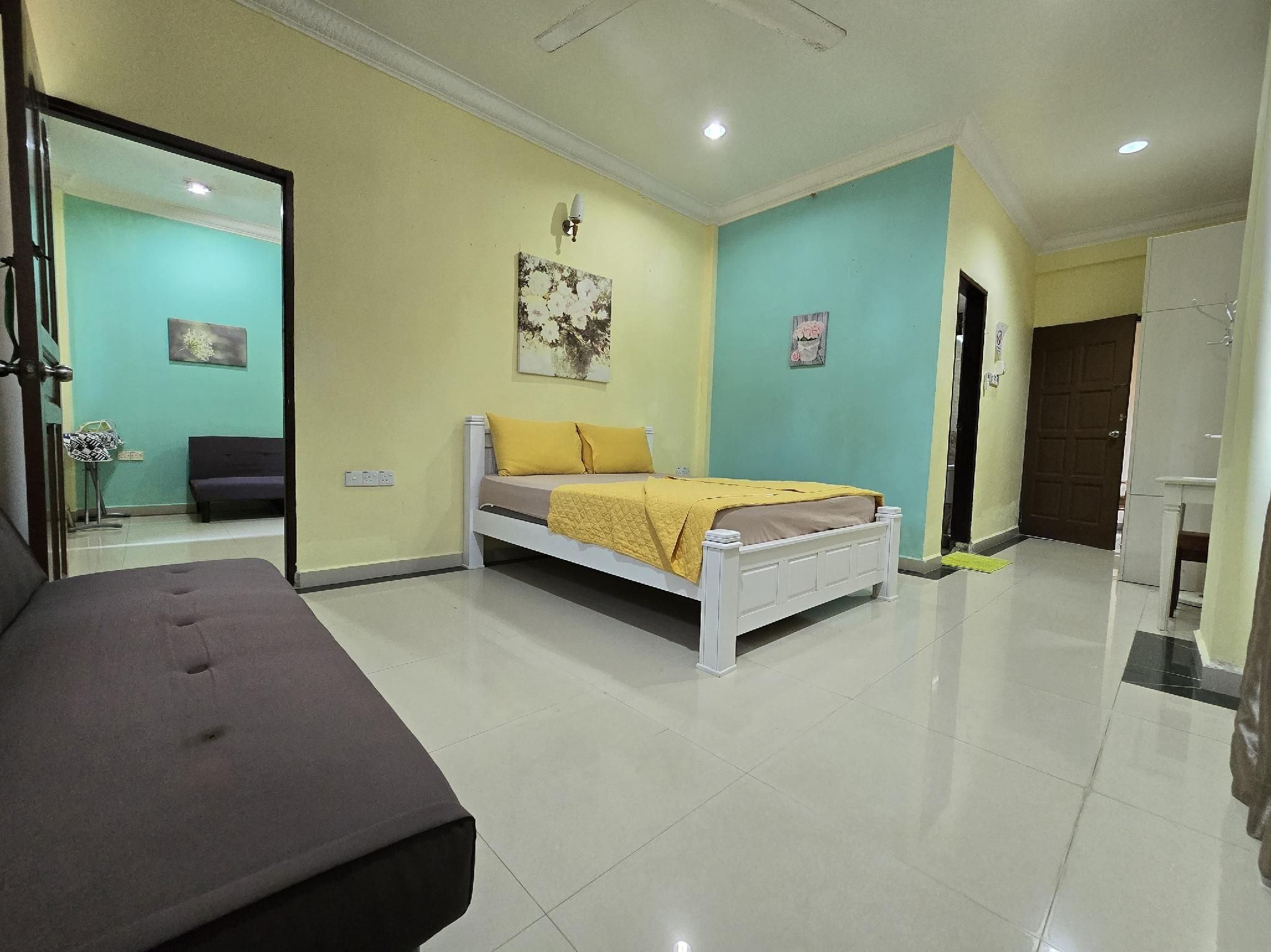 5 Bedroom Apartment