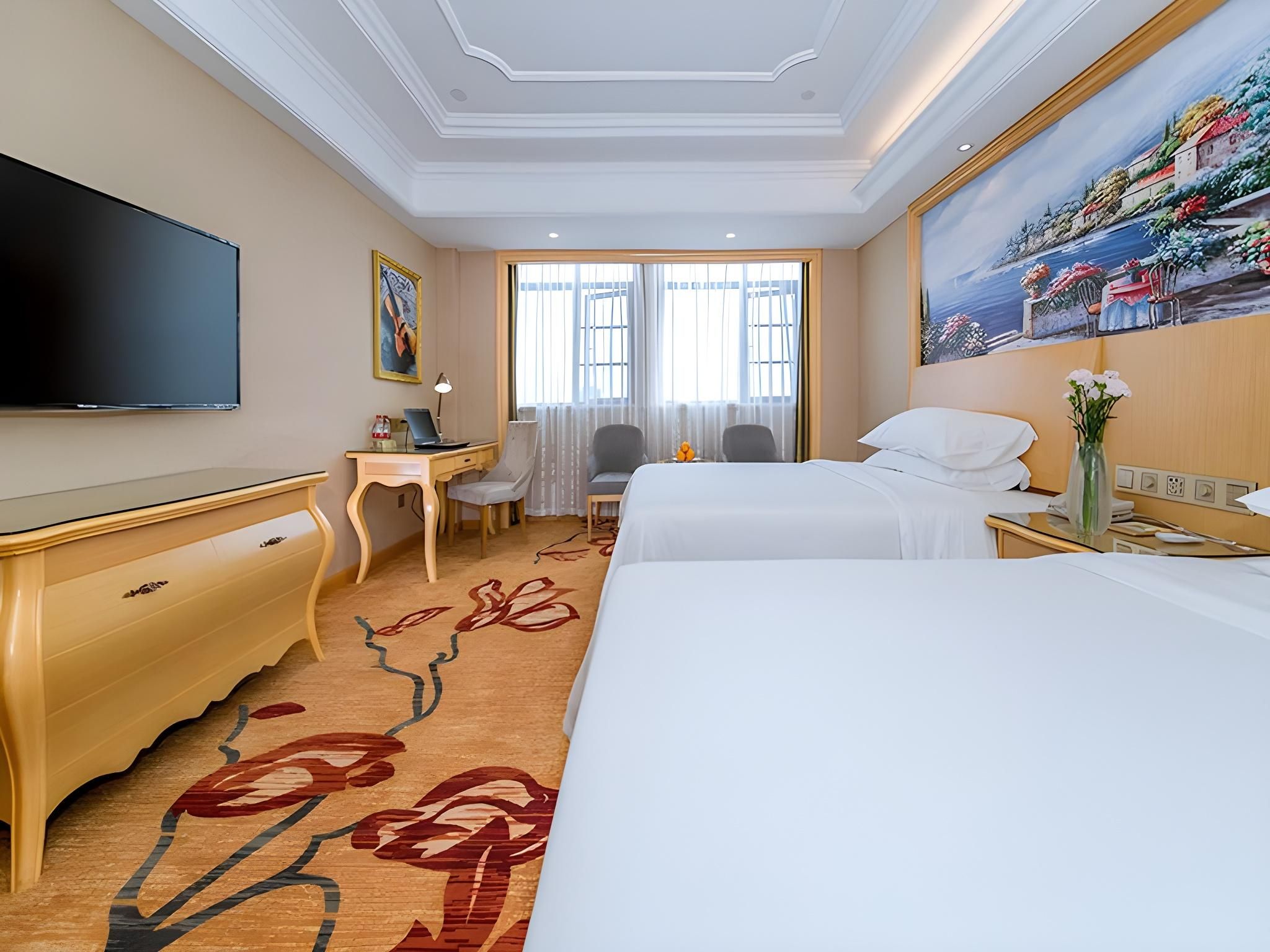 WH - Deluxe Room Twin