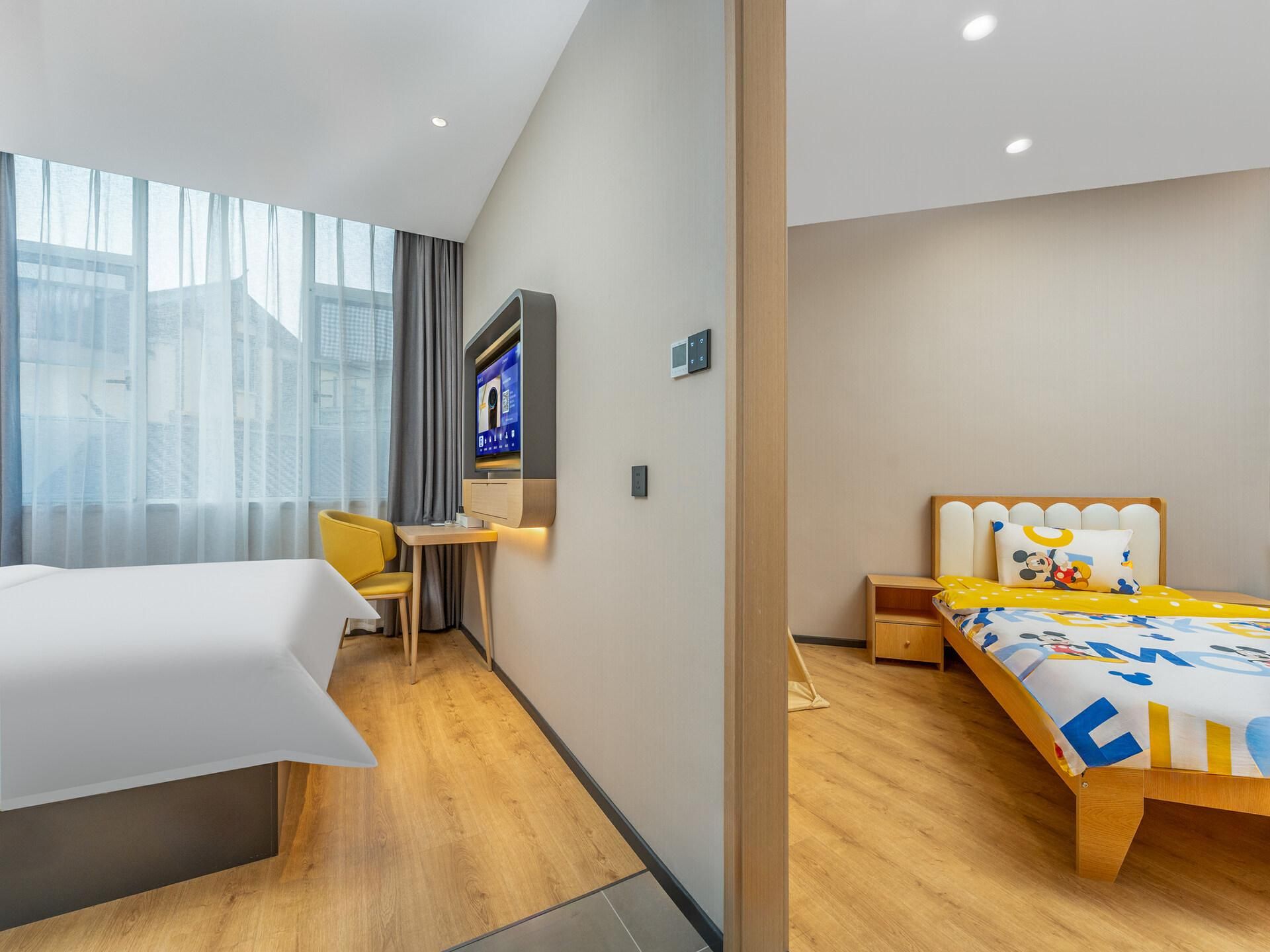 WH - Deluxe Daxiao Twin Family Room