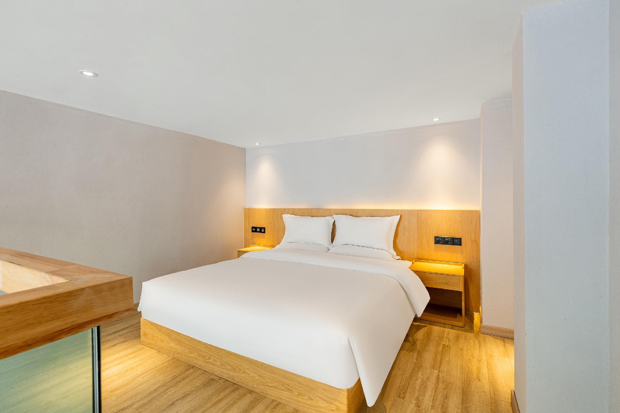 Rezen - Xiaoqin Twin Duplex Suite
