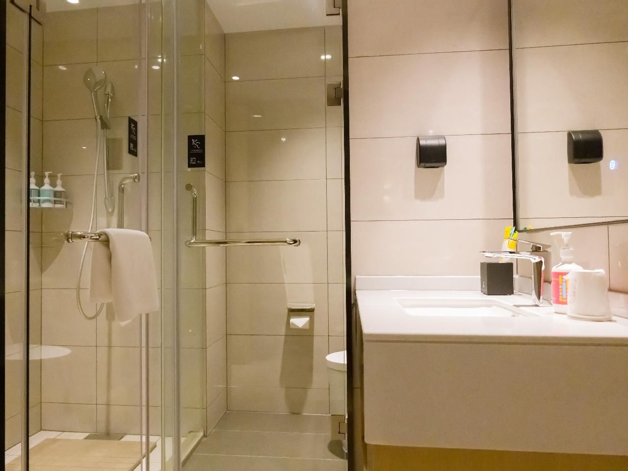 Dossen - Deluxe Bed Room