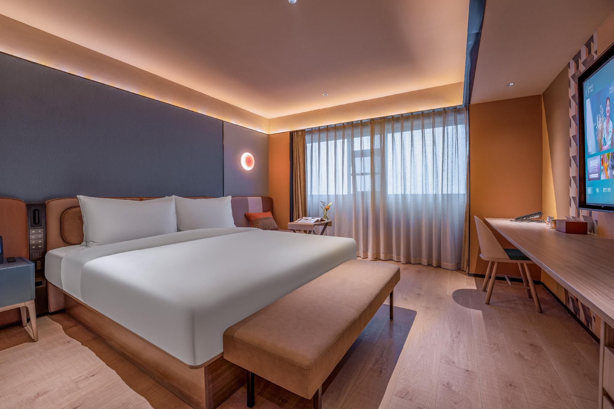 Huazhu - California Sunshine Deluxe 1 Bed Room