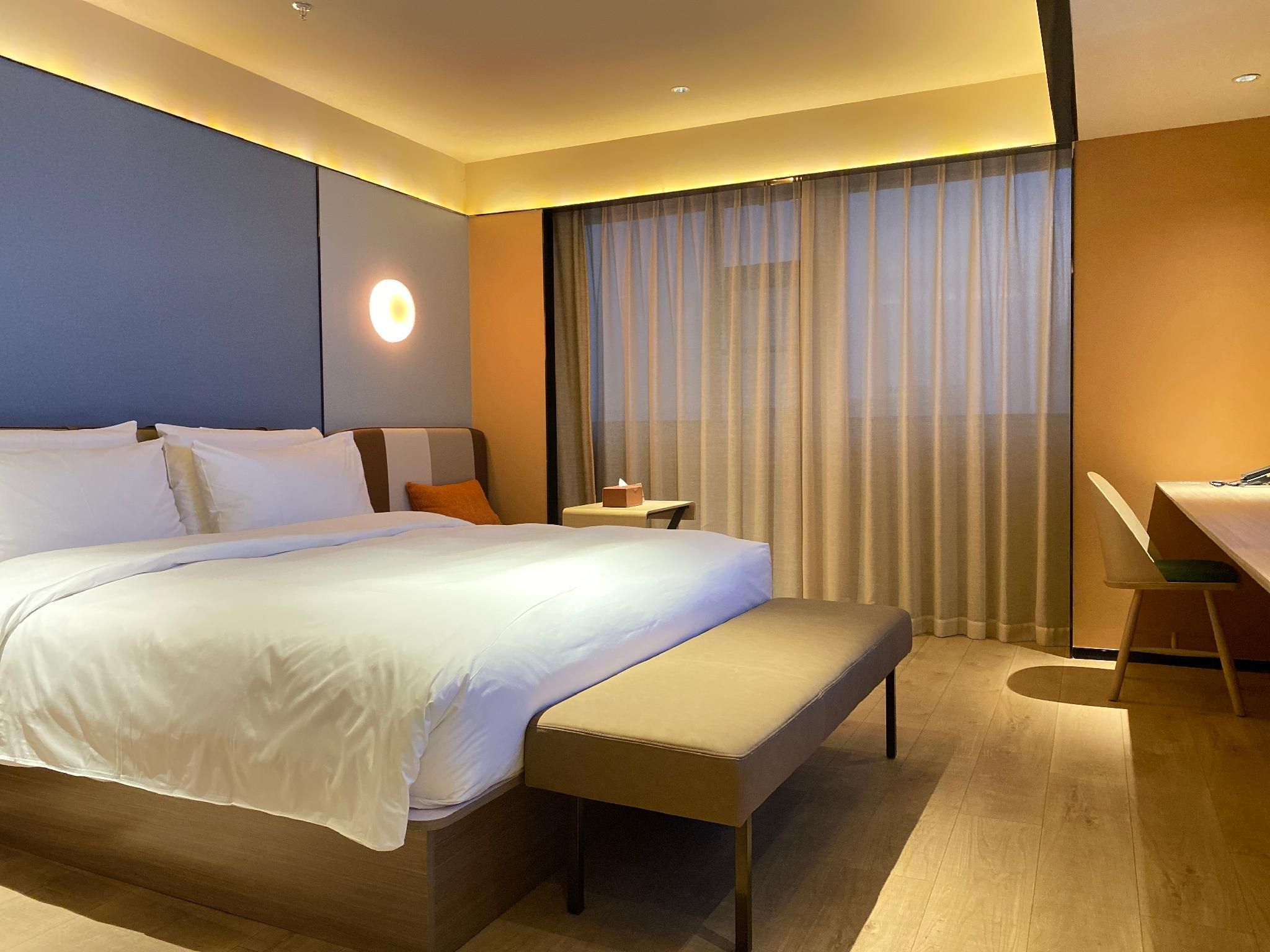 Huazhu - California Sunshine Business 1 Bed Room