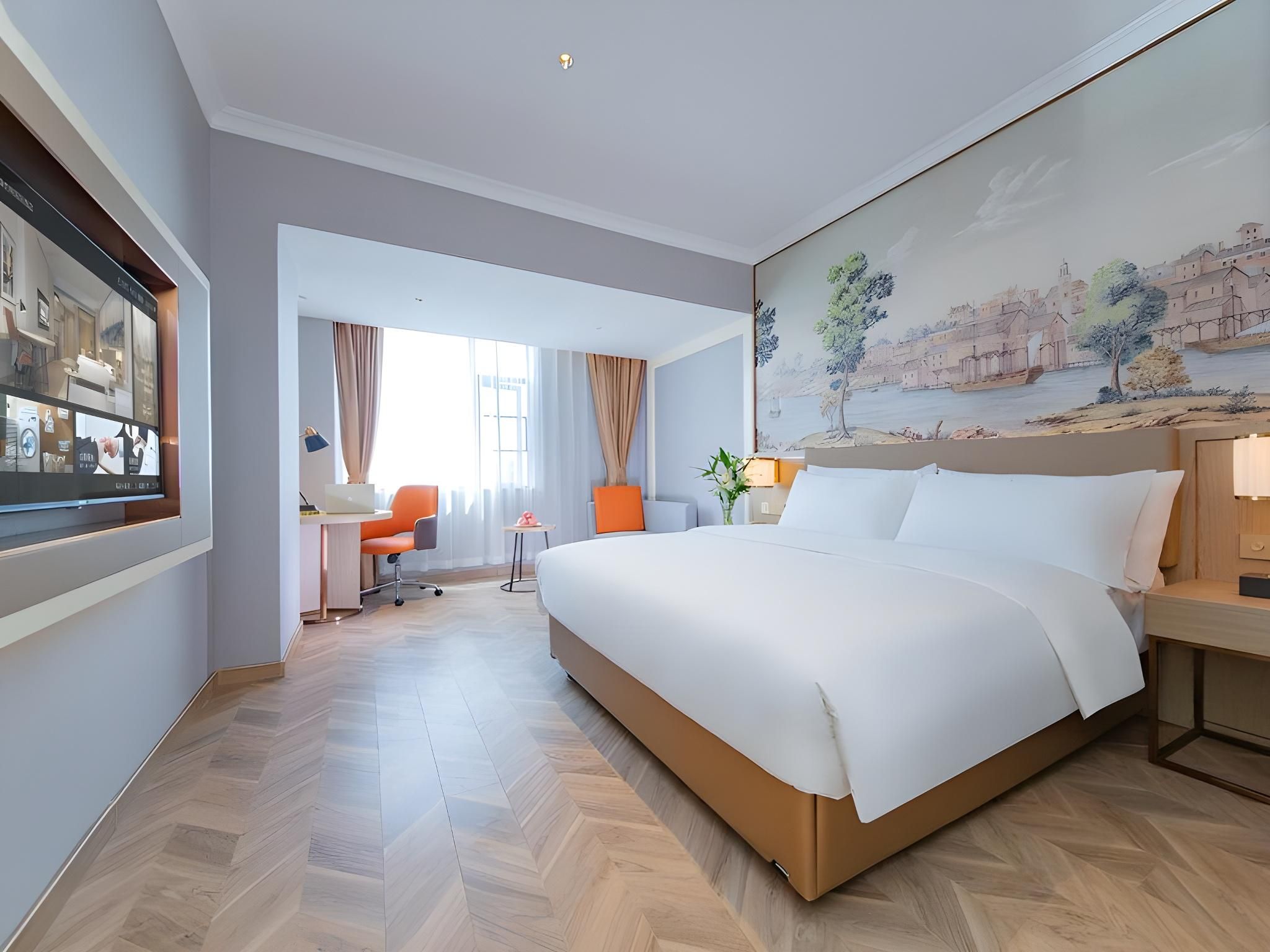 Deluxe Queen Room