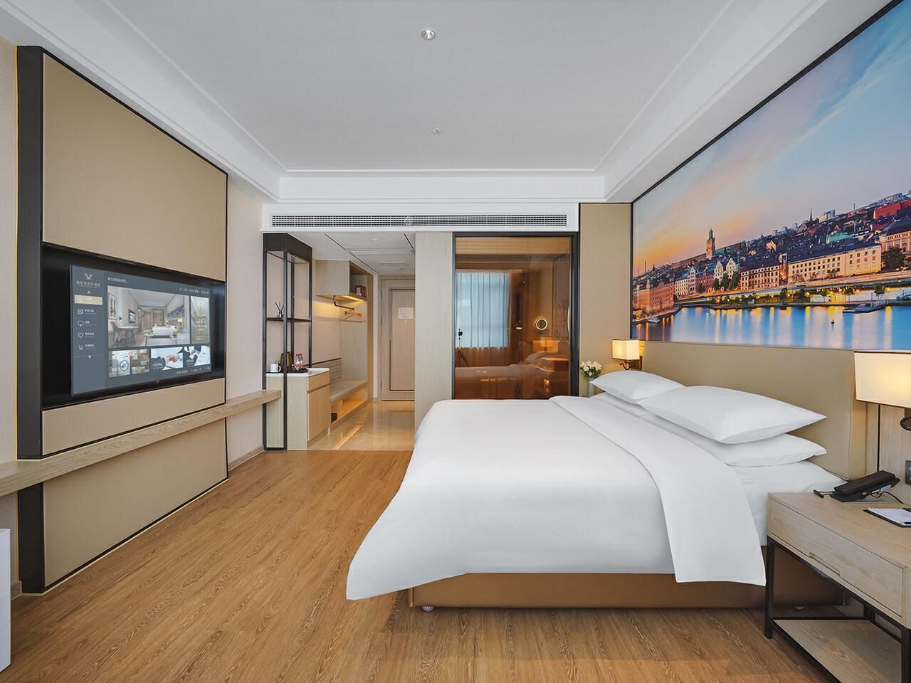Business King Room
