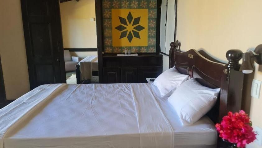 Deluxe Room (1 adult + 1 child)